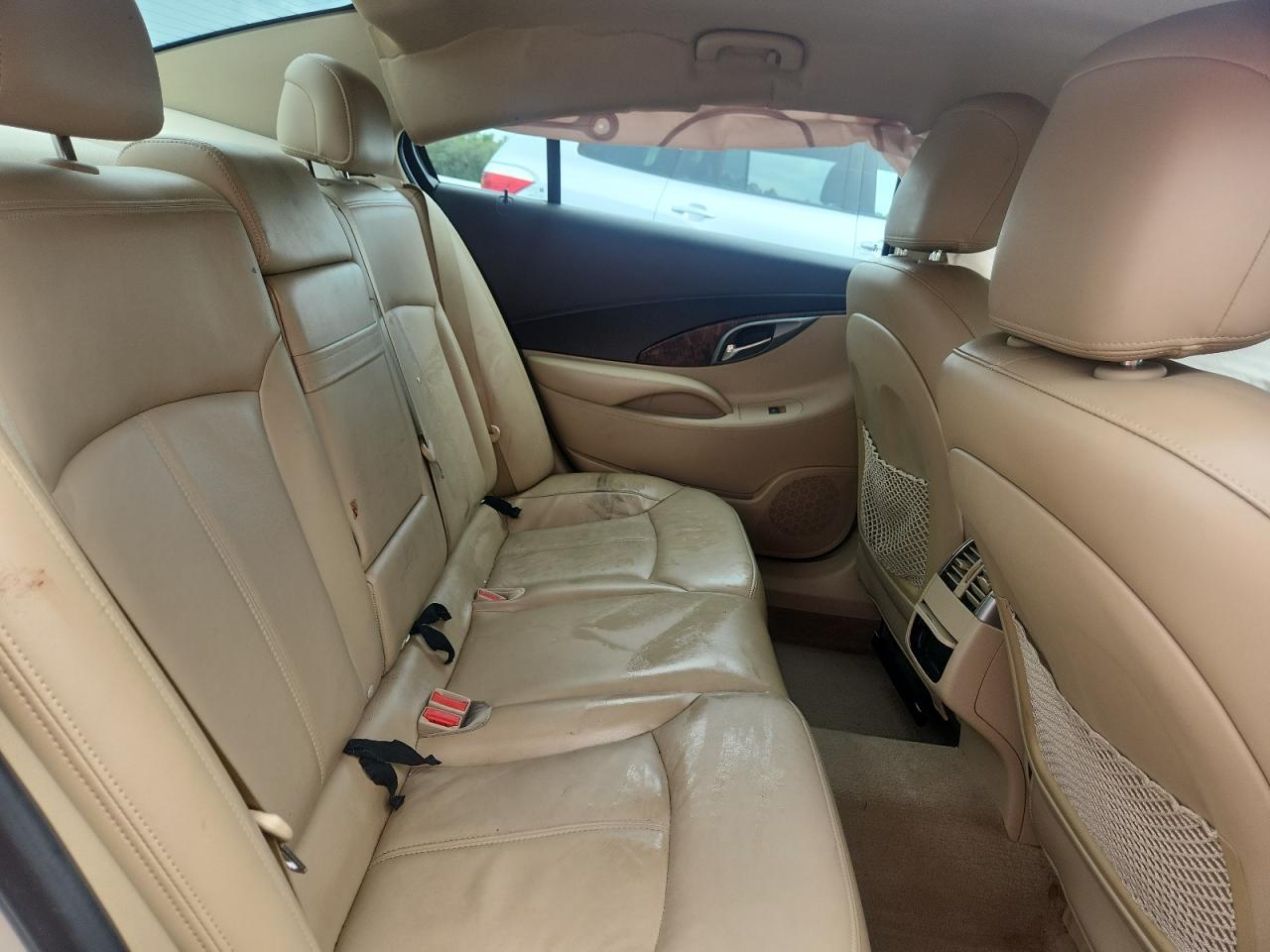 2013 Buick Lacrosse Cream vin: 1G4GC5ERXDF267803