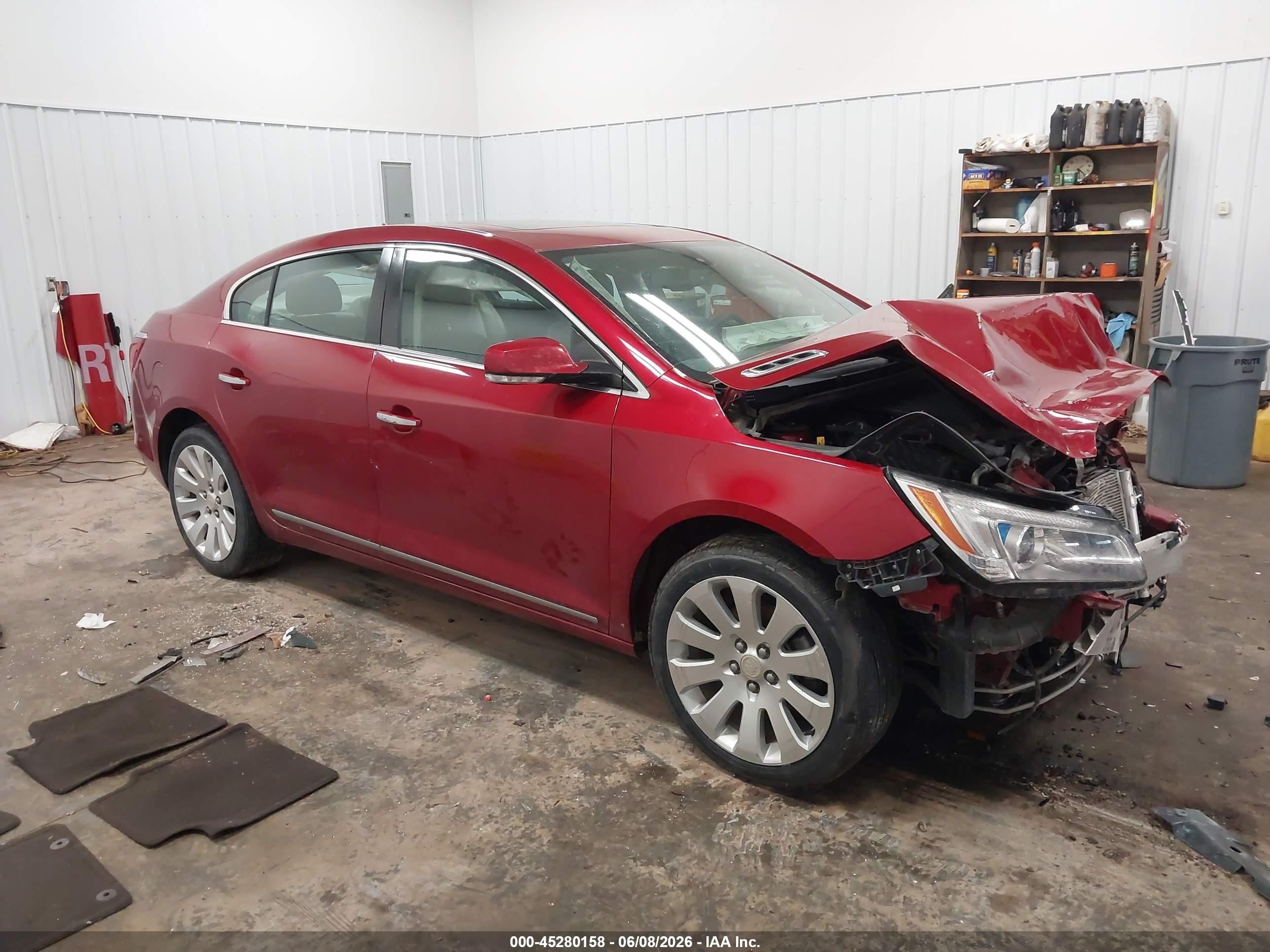 2014 Buick Lacrosse Leather Group Red vin: 1G4GC5G32EF150453
