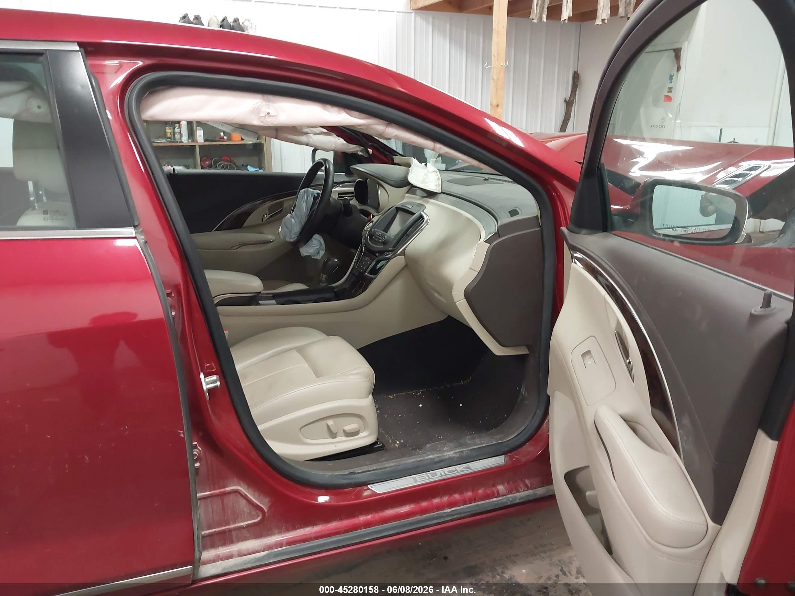 2014 Buick Lacrosse Leather Group Red vin: 1G4GC5G32EF150453