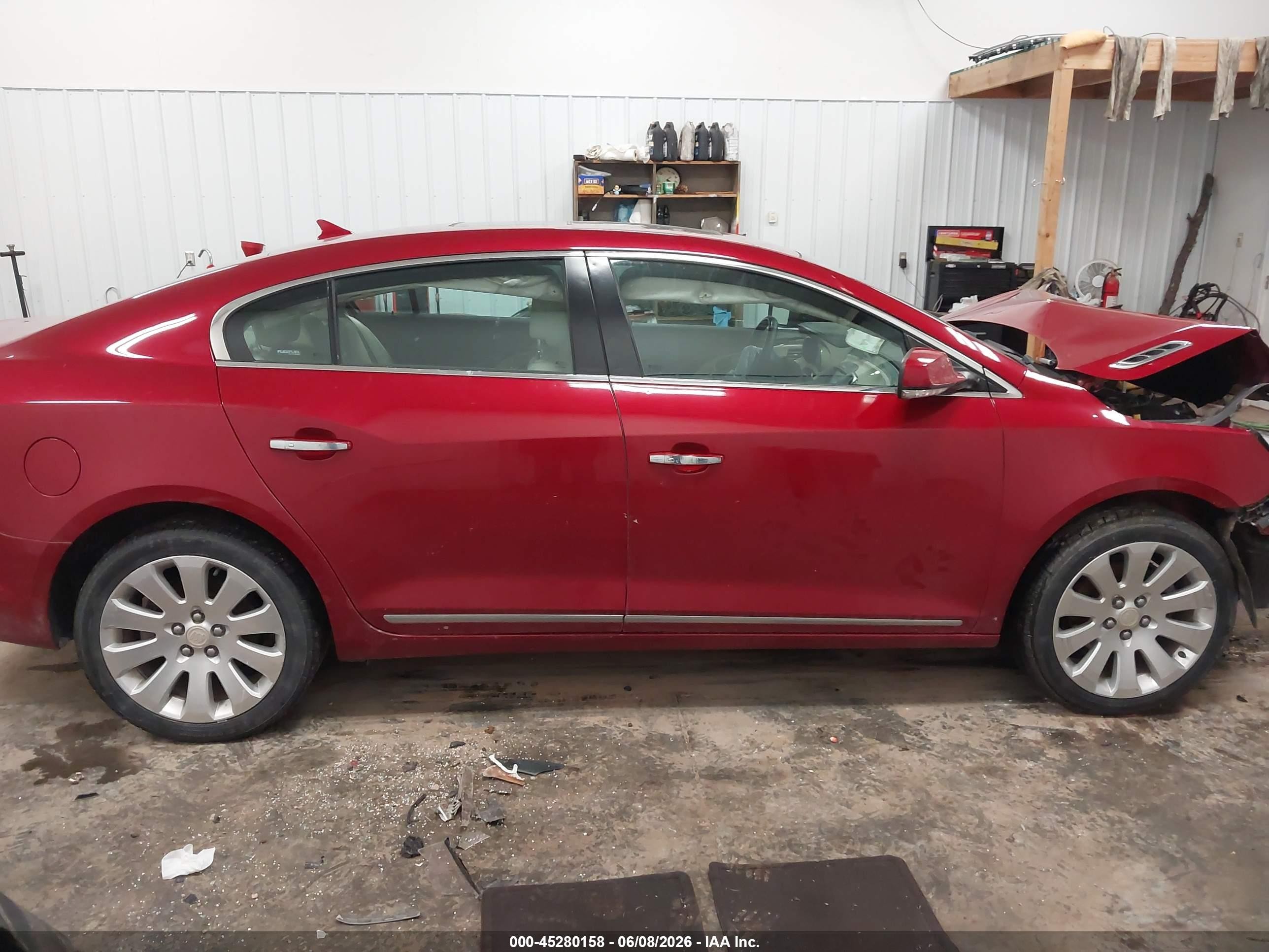 2014 Buick Lacrosse Leather Group Red vin: 1G4GC5G32EF150453