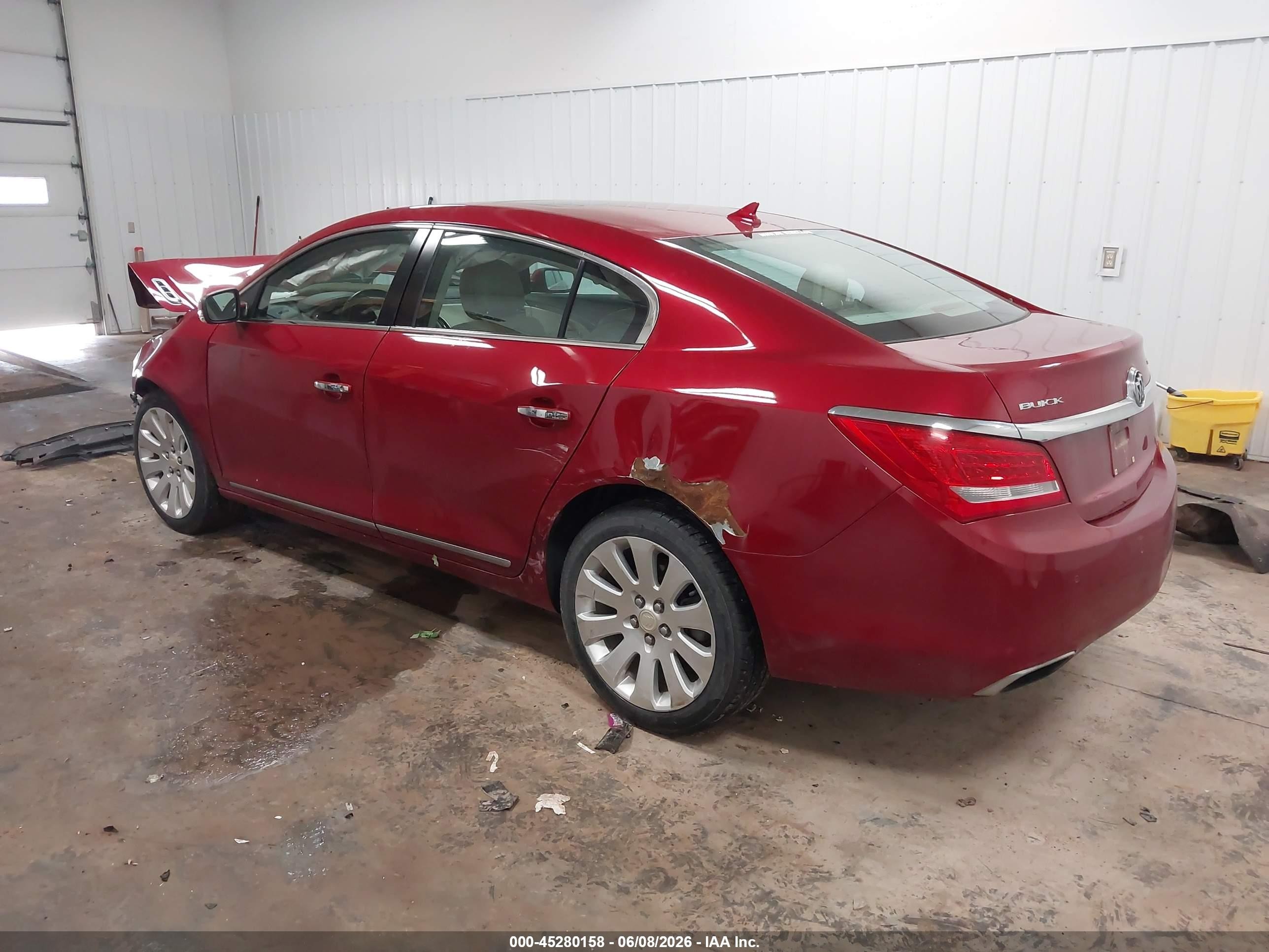 2014 Buick Lacrosse Leather Group Red vin: 1G4GC5G32EF150453