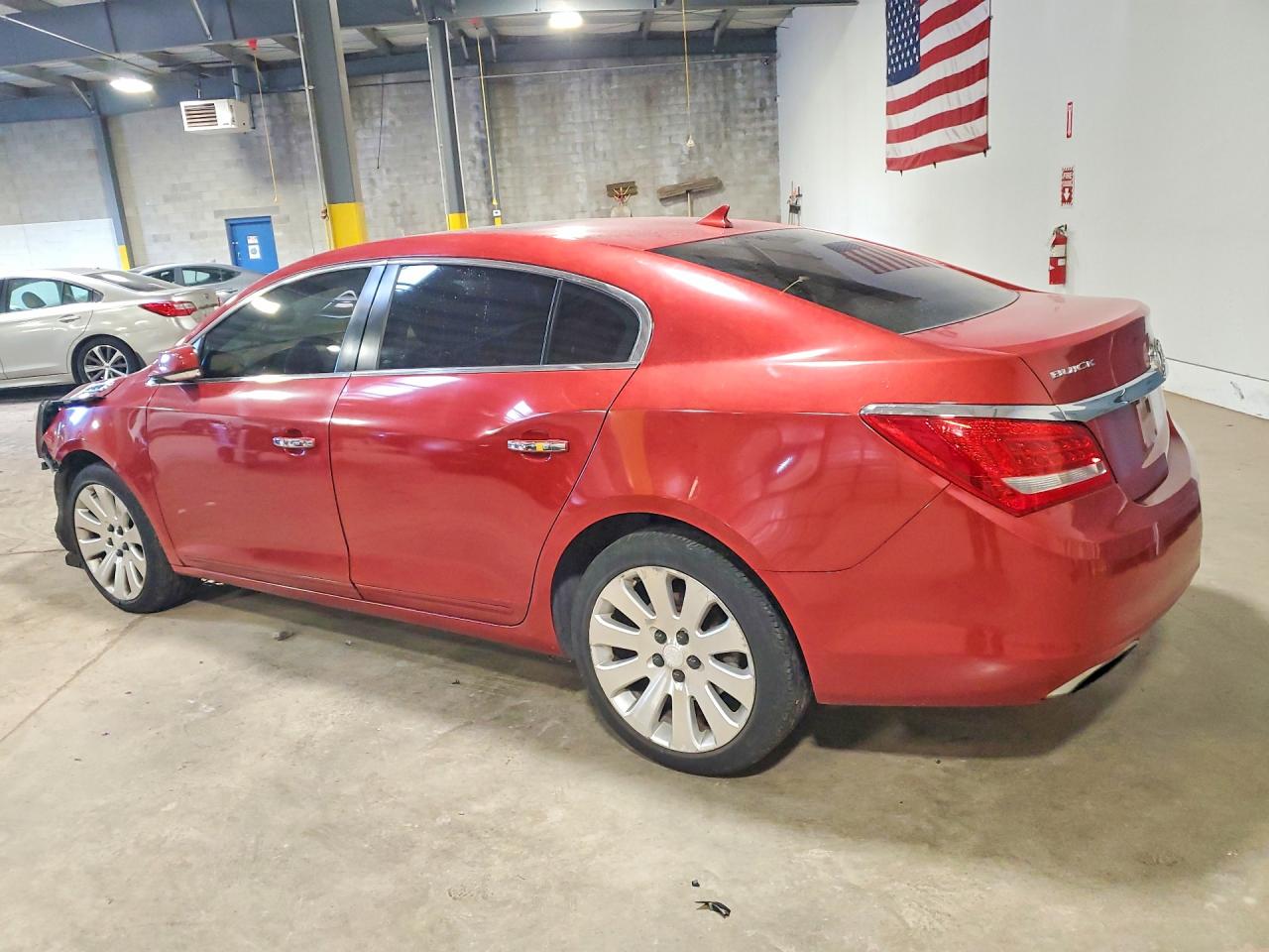 2014 Buick Lacrosse Red vin: 1G4GC5G32EF262976