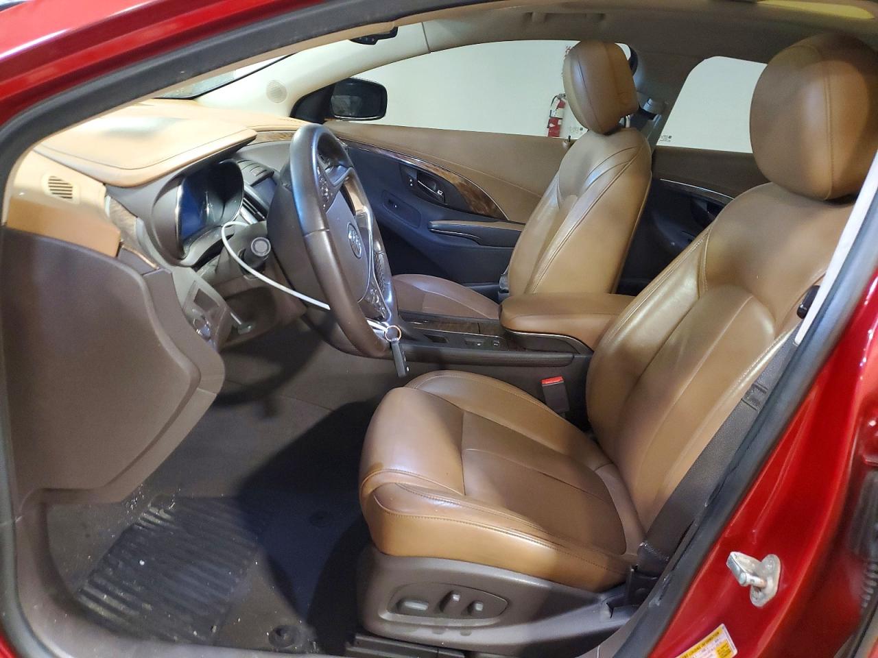 2014 Buick Lacrosse Red vin: 1G4GC5G32EF262976