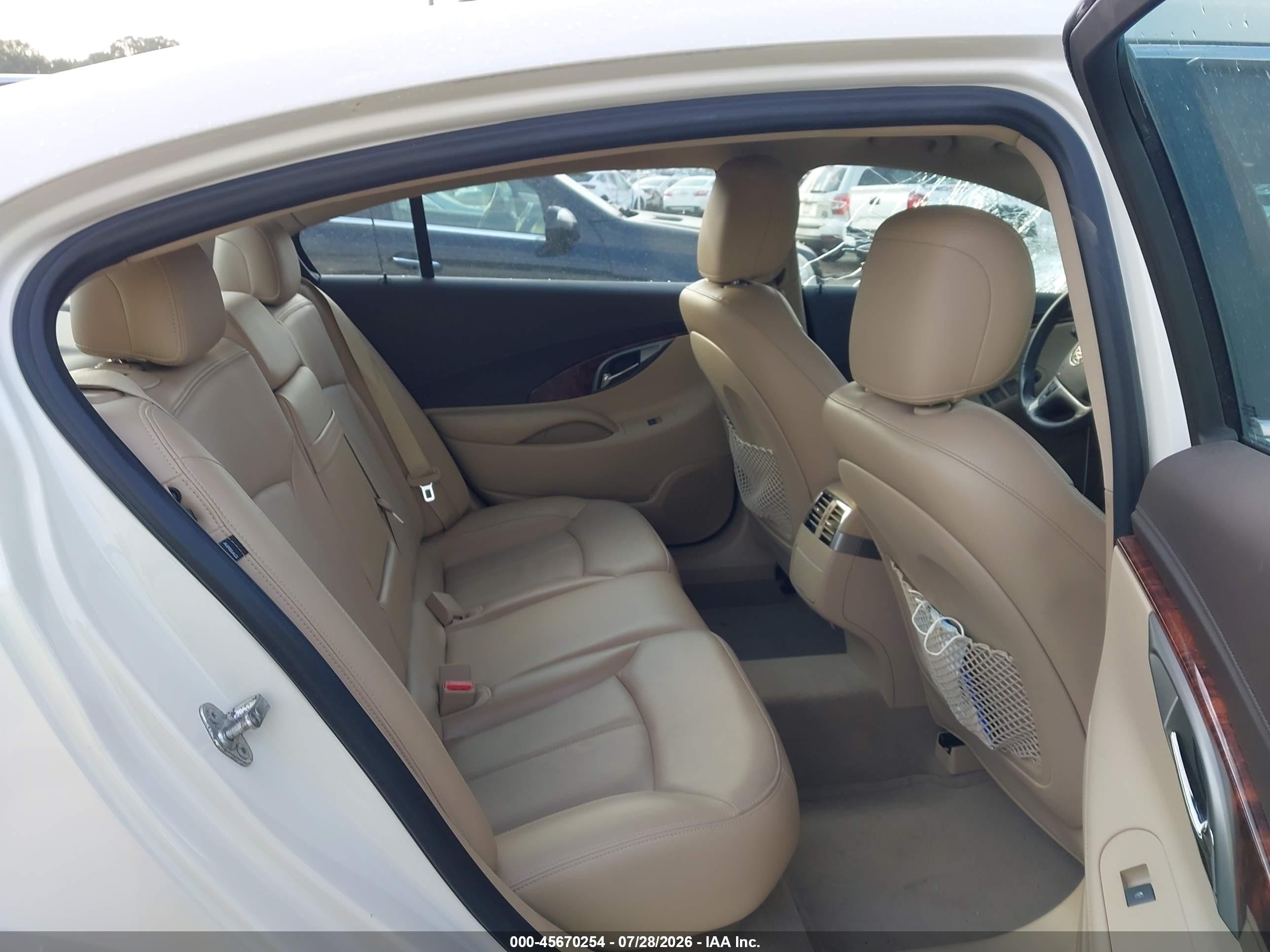 2013 Buick Lacrosse Leather Group Cream vin: 1G4GC5G34DF302814