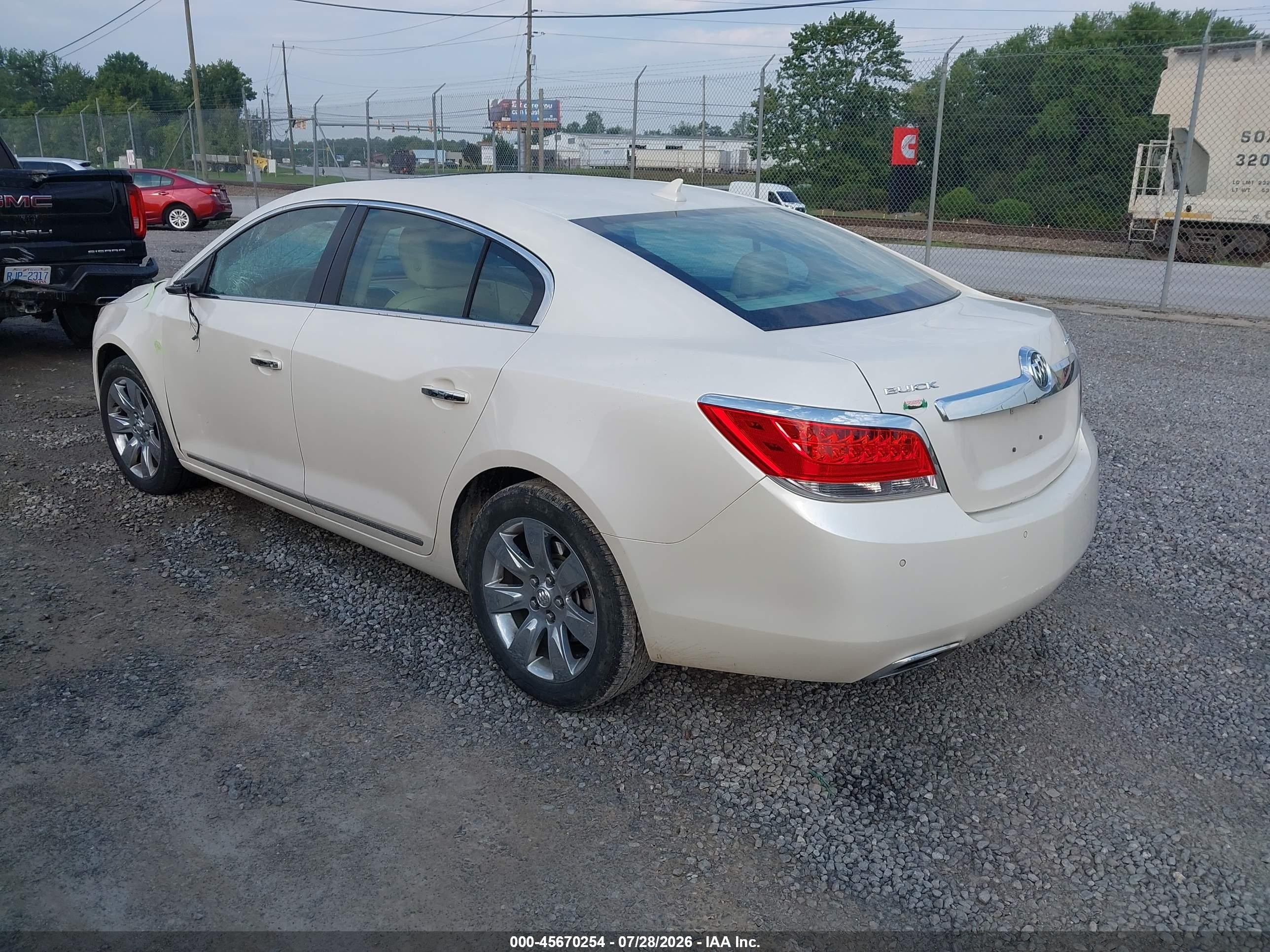 2013 Buick Lacrosse Leather Group Cream vin: 1G4GC5G34DF302814