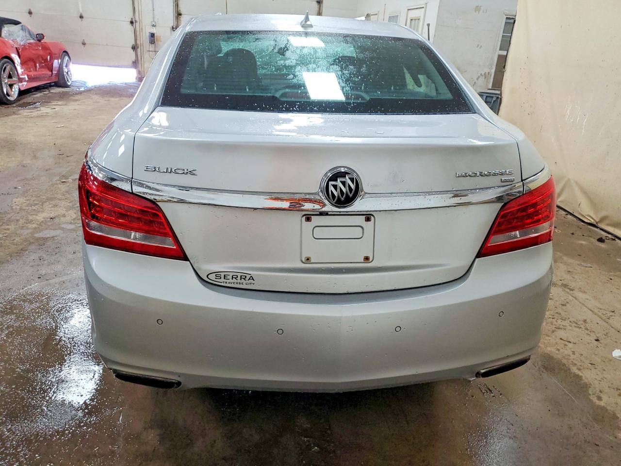 2014 Buick Lacrosse Silver vin: 1G4GC5G37EF157270