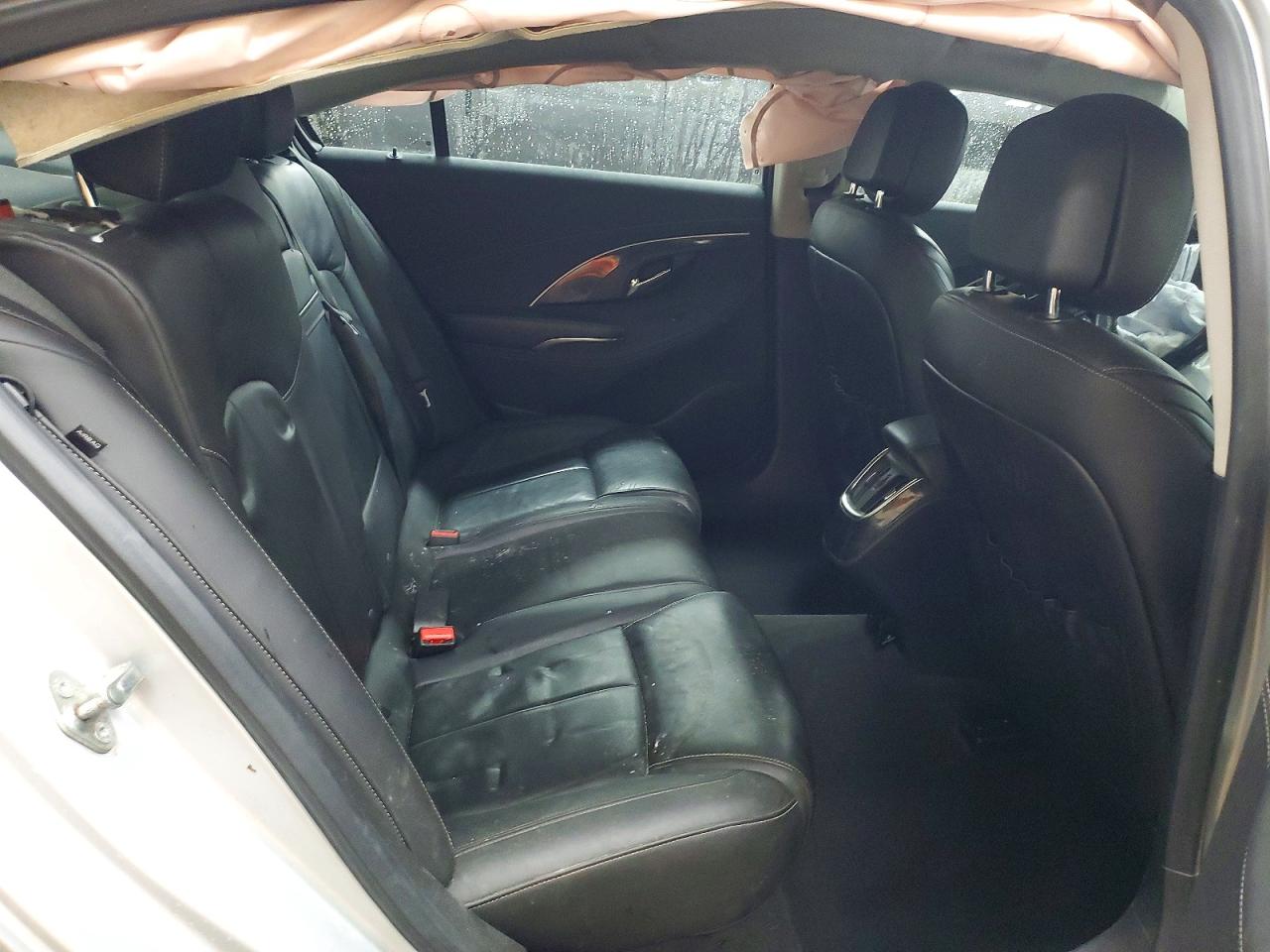 2014 Buick Lacrosse Silver vin: 1G4GC5G37EF157270