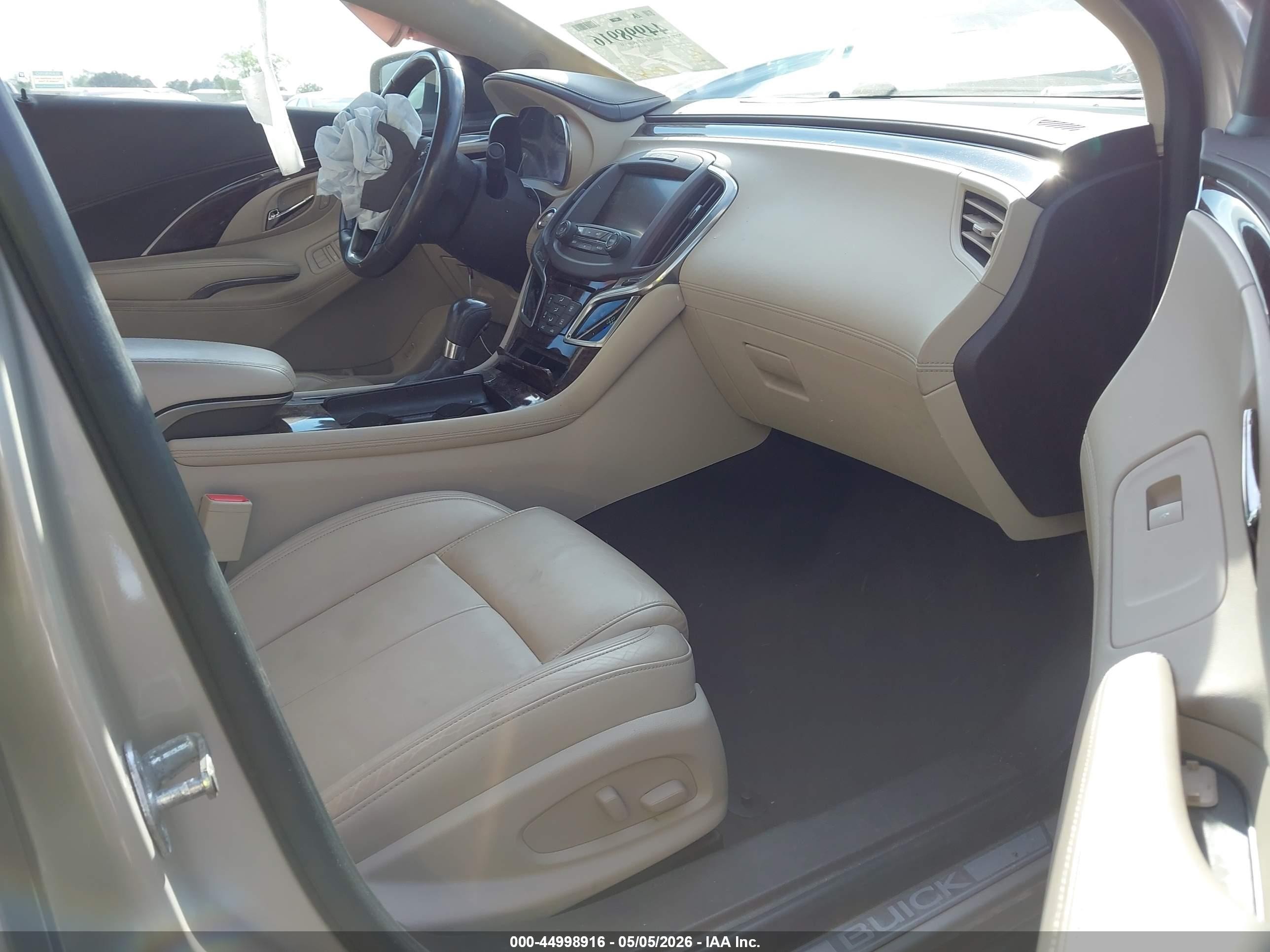 2014 Buick Lacrosse Leather Group Beige vin: 1G4GC5G38EF188589