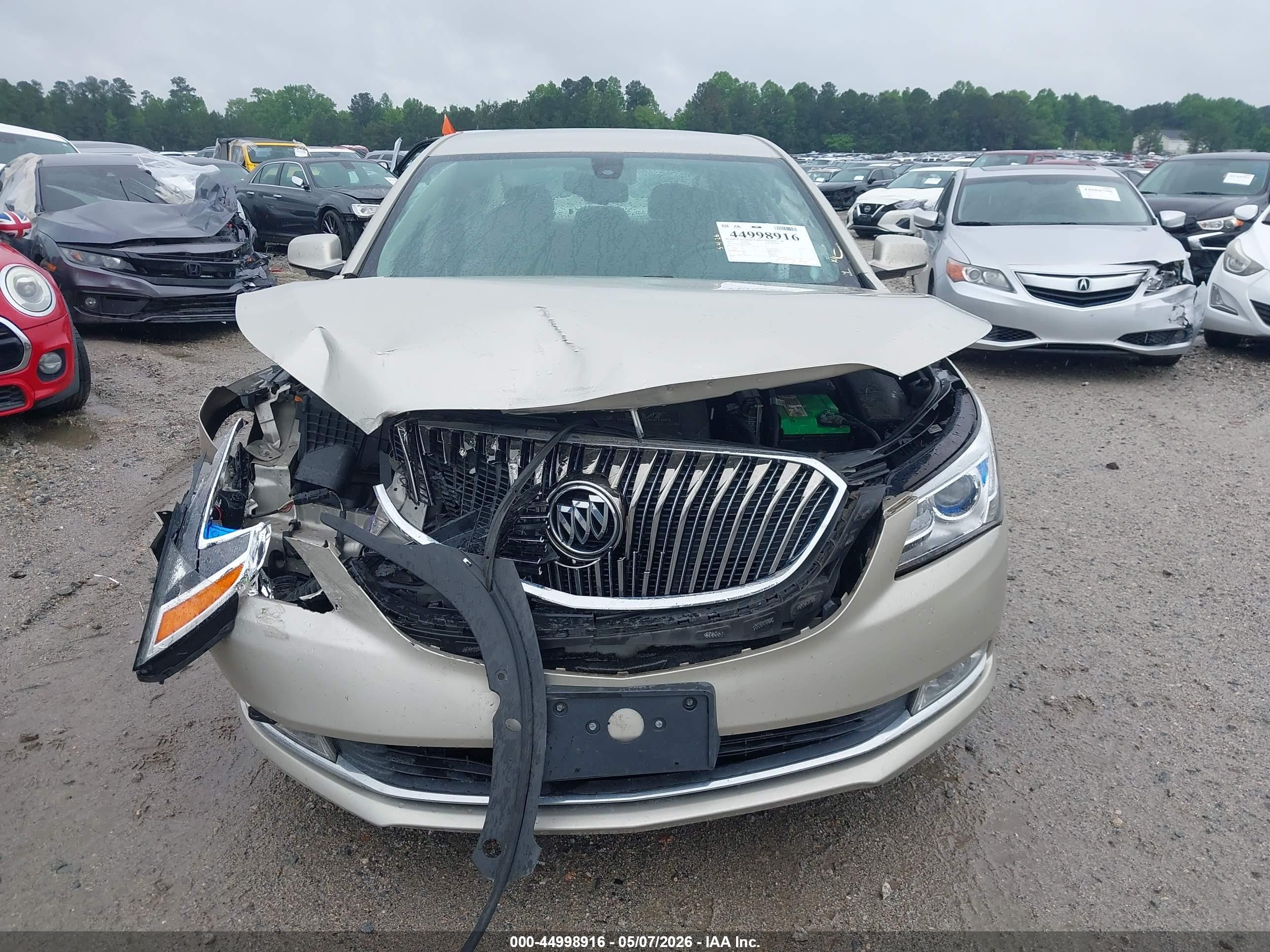 2014 Buick Lacrosse Leather Group Beige vin: 1G4GC5G38EF188589