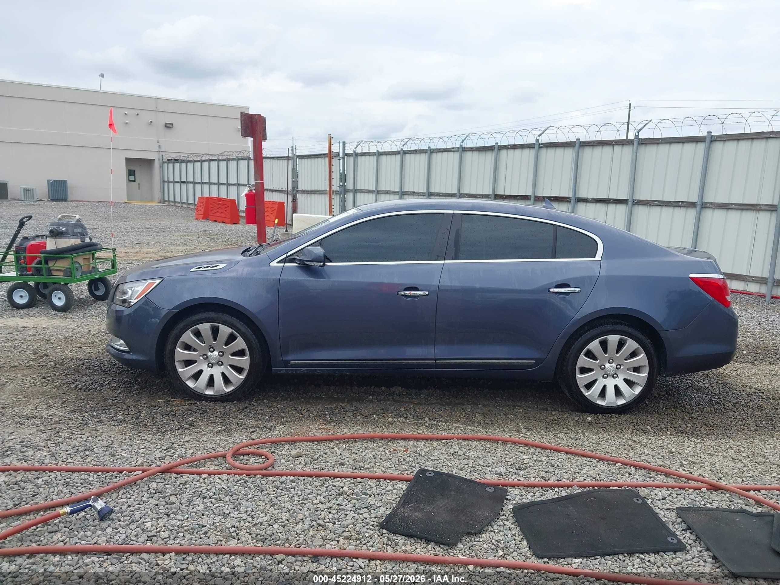 2014 Buick Lacrosse Leather Group Blue vin: 1G4GC5G39EF126747