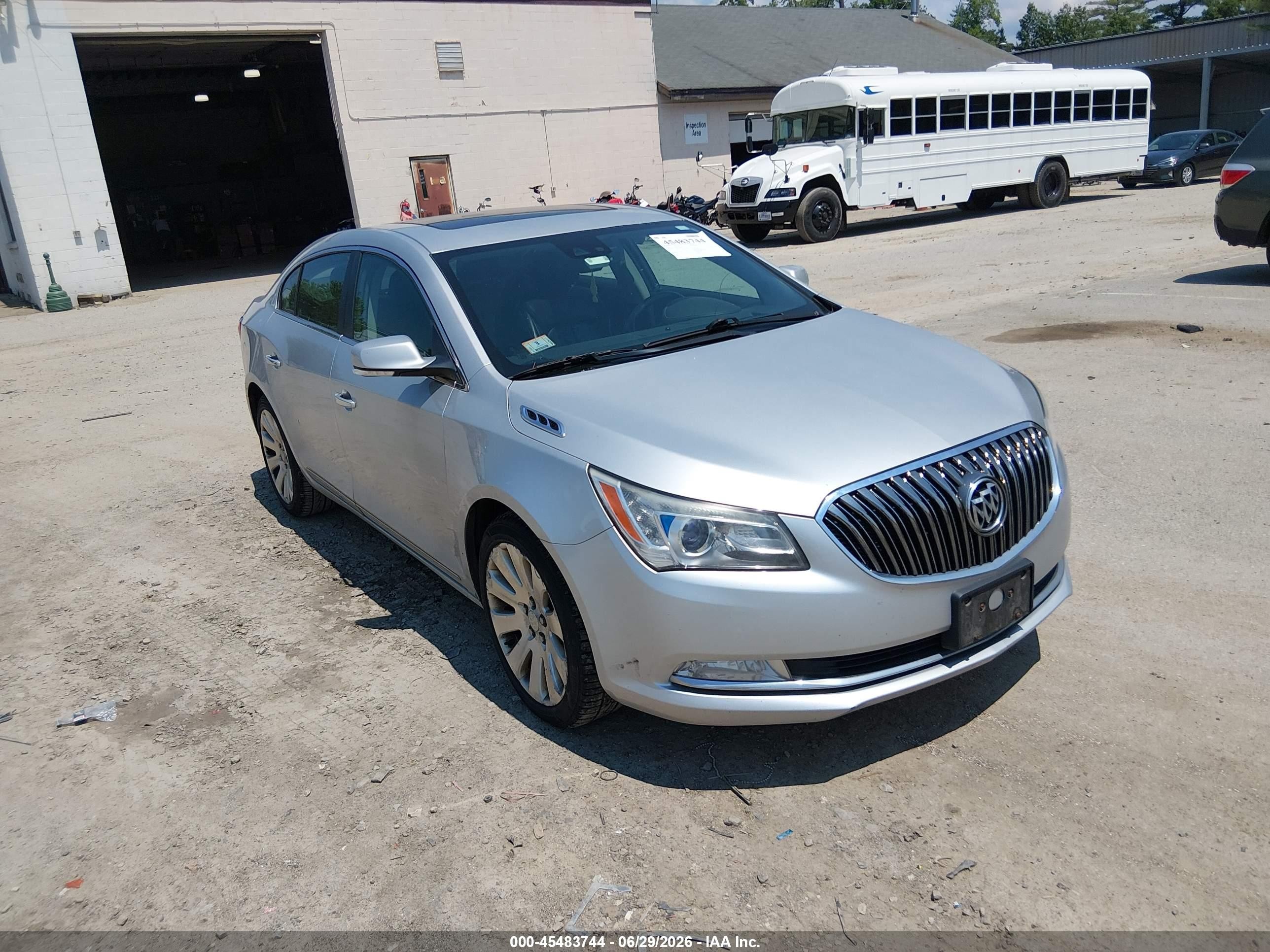 2014 Buick Lacrosse Leather Group Silver vin: 1G4GC5G39EF168884