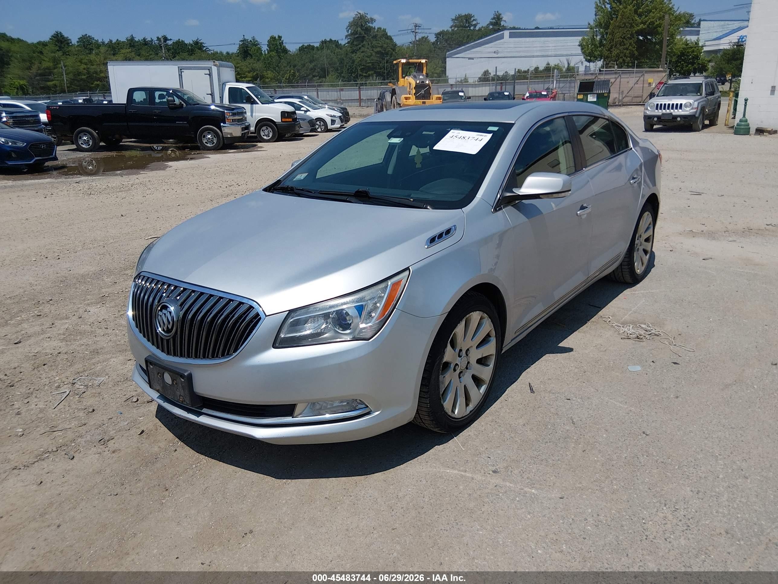 2014 Buick Lacrosse Leather Group Silver vin: 1G4GC5G39EF168884