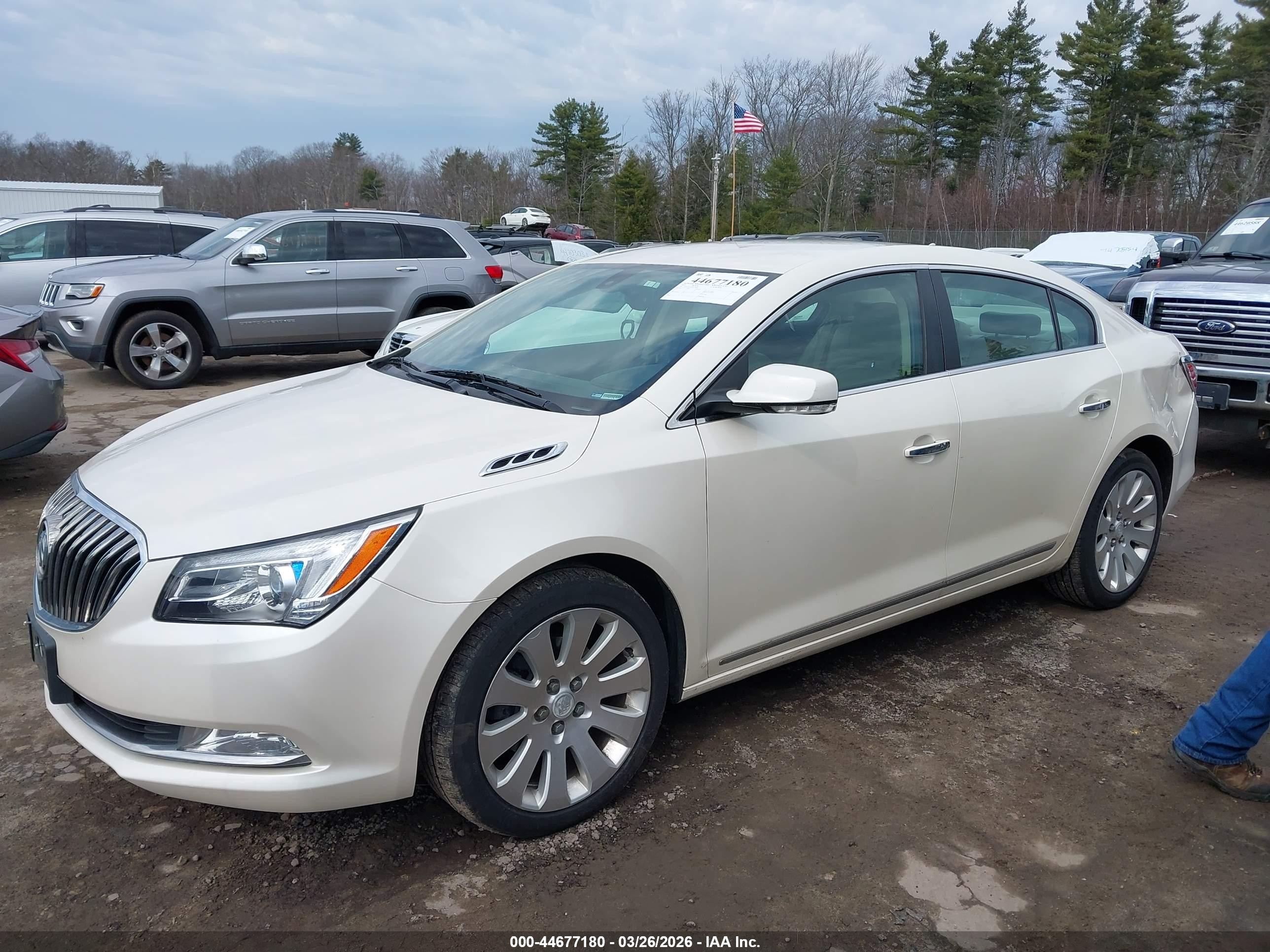2014 Buick Lacrosse Leather Group White vin: 1G4GC5G39EF275448