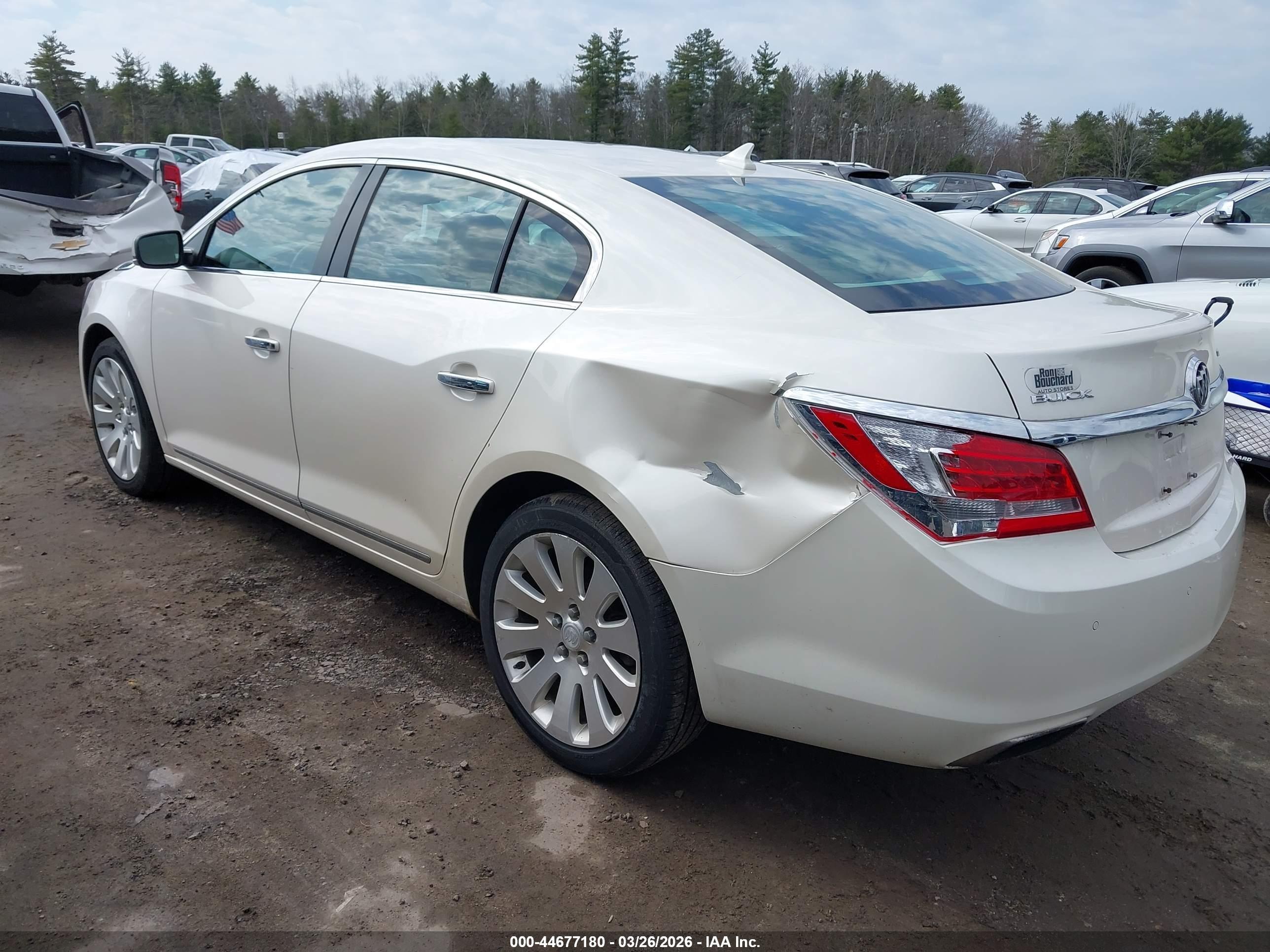 2014 Buick Lacrosse Leather Group White vin: 1G4GC5G39EF275448