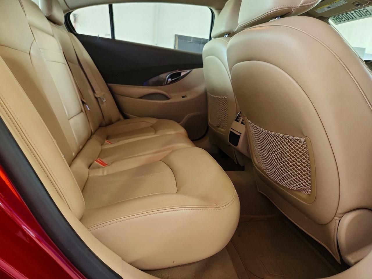 2011 Buick Lacrosse Cxl Red vin: 1G4GC5GCXBF172194