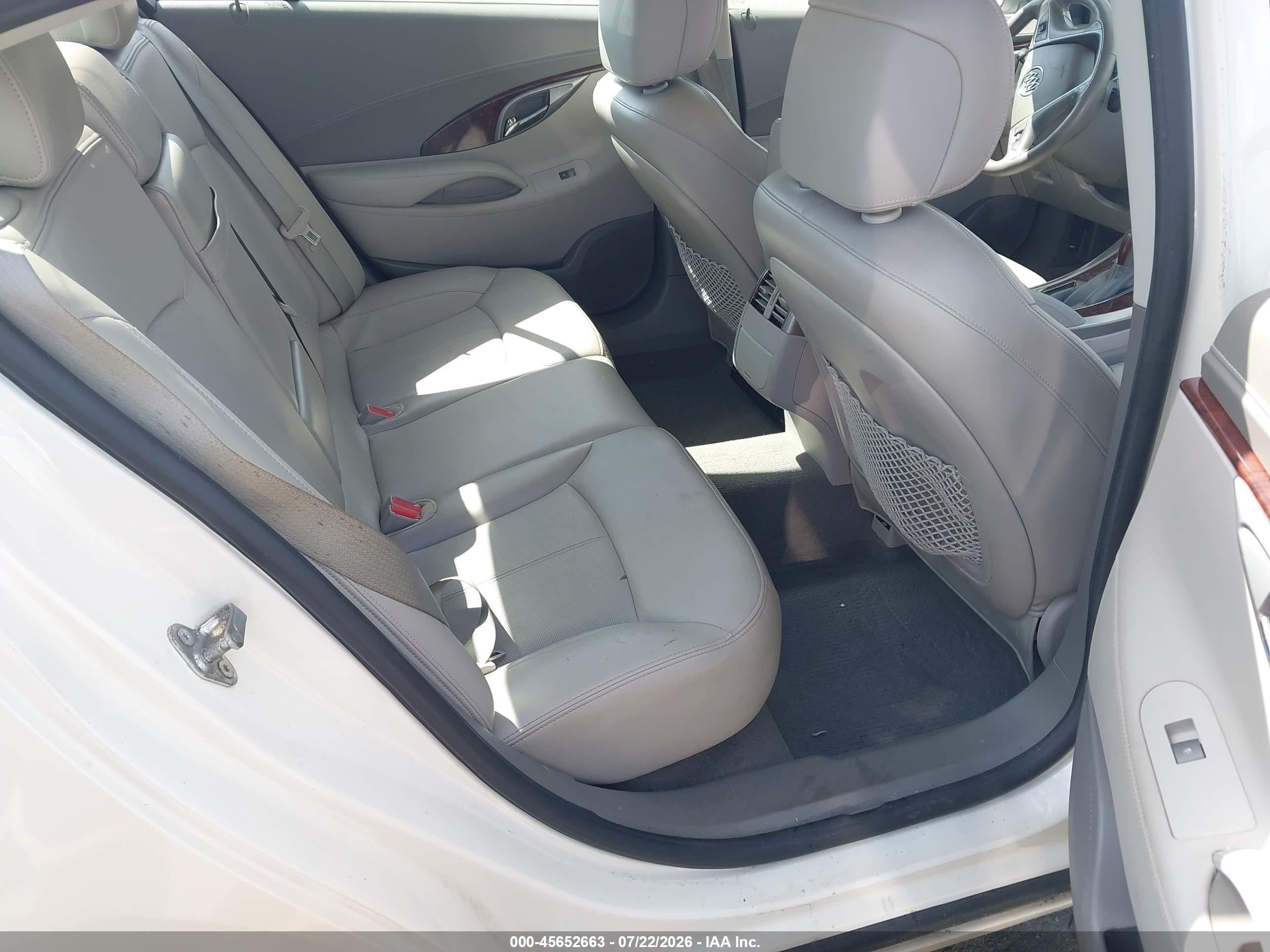 2011 Buick Lacrosse Cxl Кремовый vin: 1G4GC5GD7BF318432