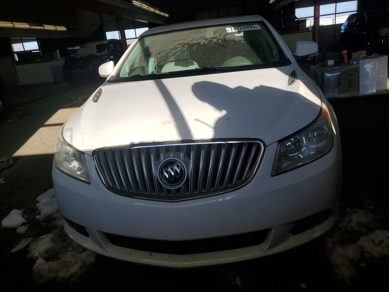 2011 Buick Lacrosse Cxl White vin: 1G4GC5GD9BF202732