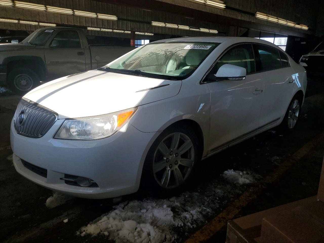 2011 Buick Lacrosse Cxl White vin: 1G4GC5GD9BF202732