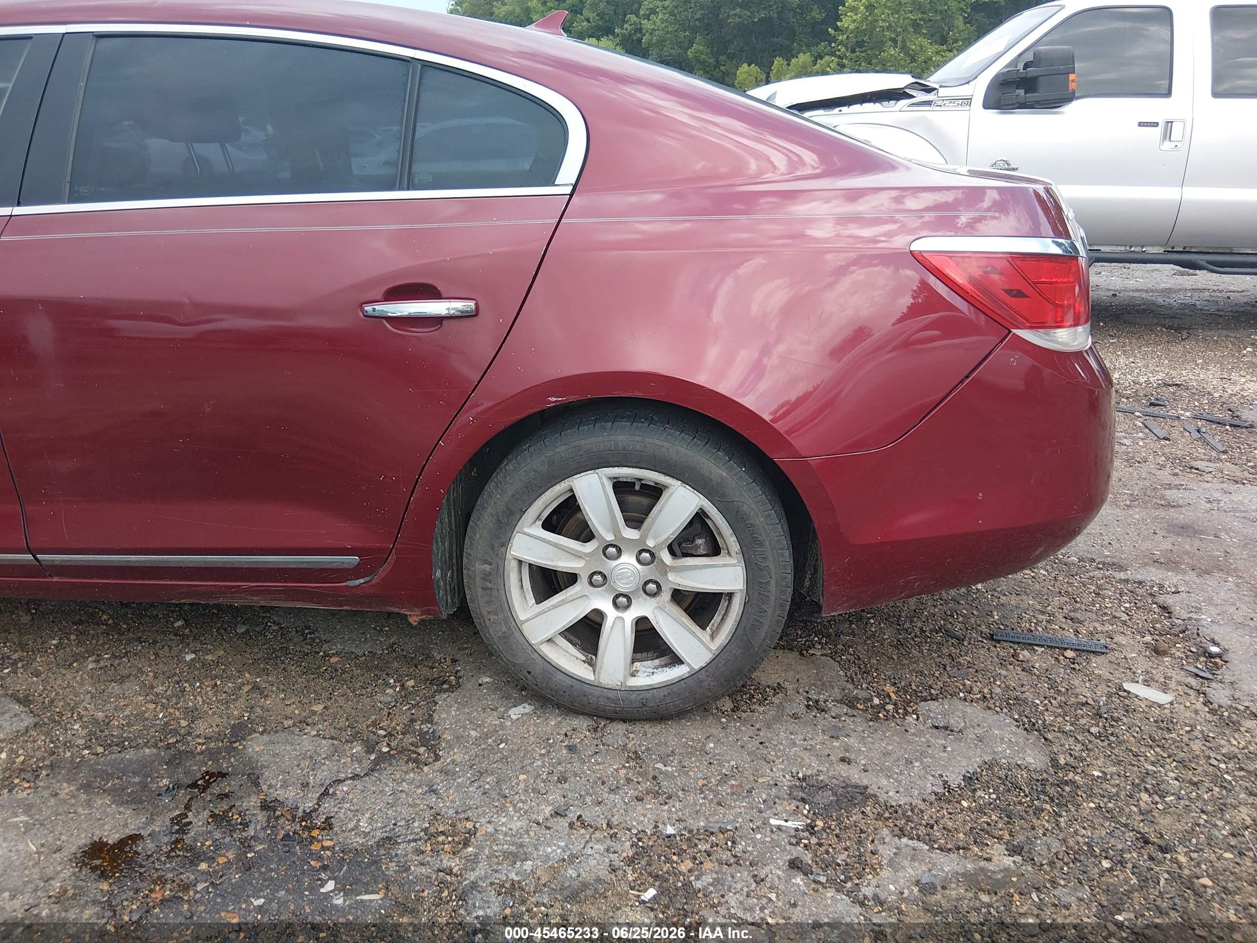 2010 Buick Lacrosse Cxl Red vin: 1G4GC5GG4AF131349