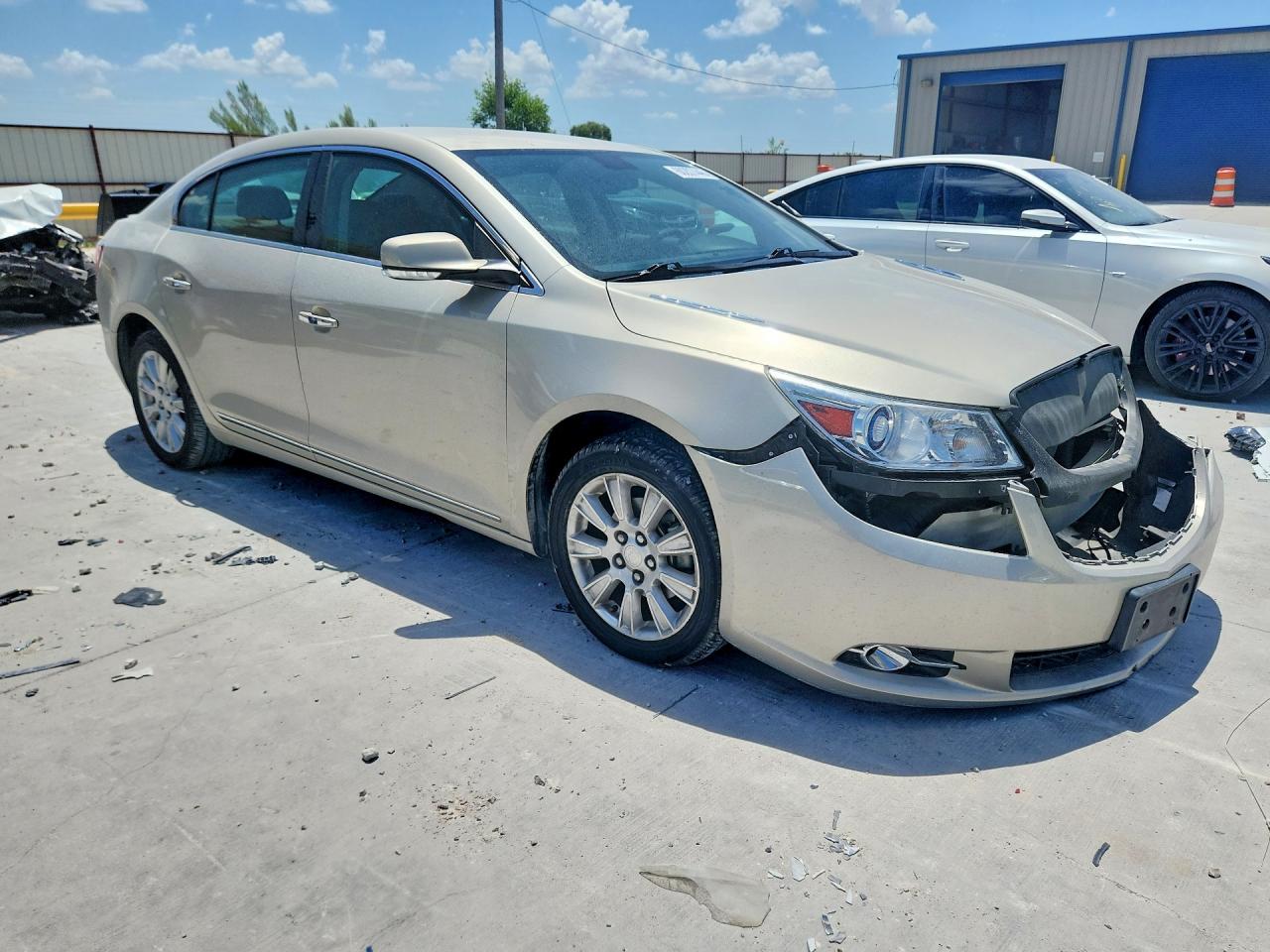 2013 Buick Lacrosse Beige vin: 1G4GC5GR0DF179193
