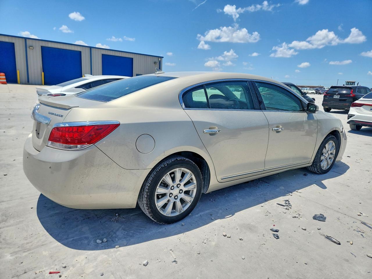 2013 Buick Lacrosse Beige vin: 1G4GC5GR0DF179193