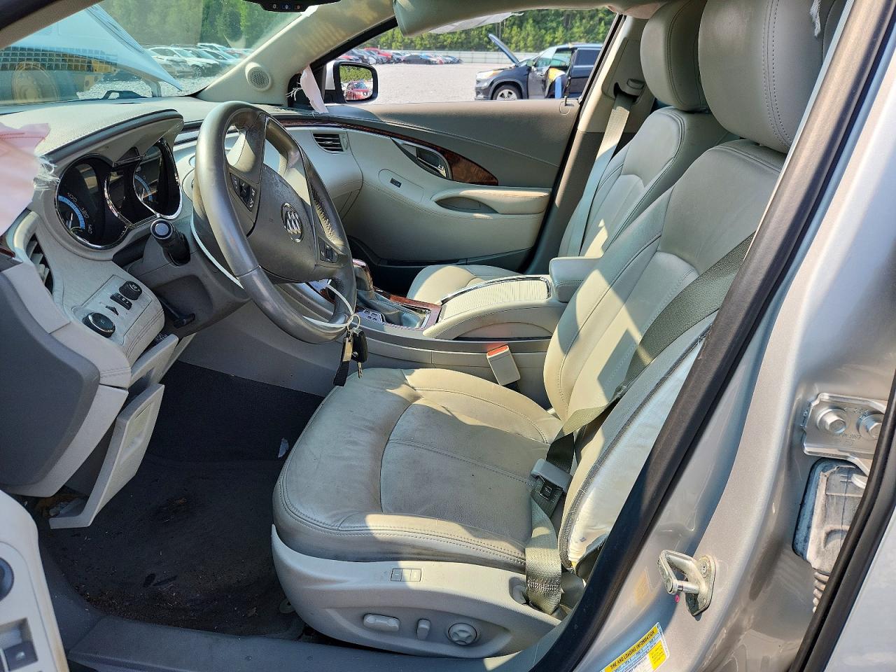 2013 Buick Lacrosse Silver vin: 1G4GC5GR4DF243476