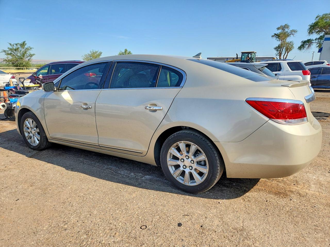 2013 Buick Lacrosse Beige vin: 1G4GC5GR8DF253136