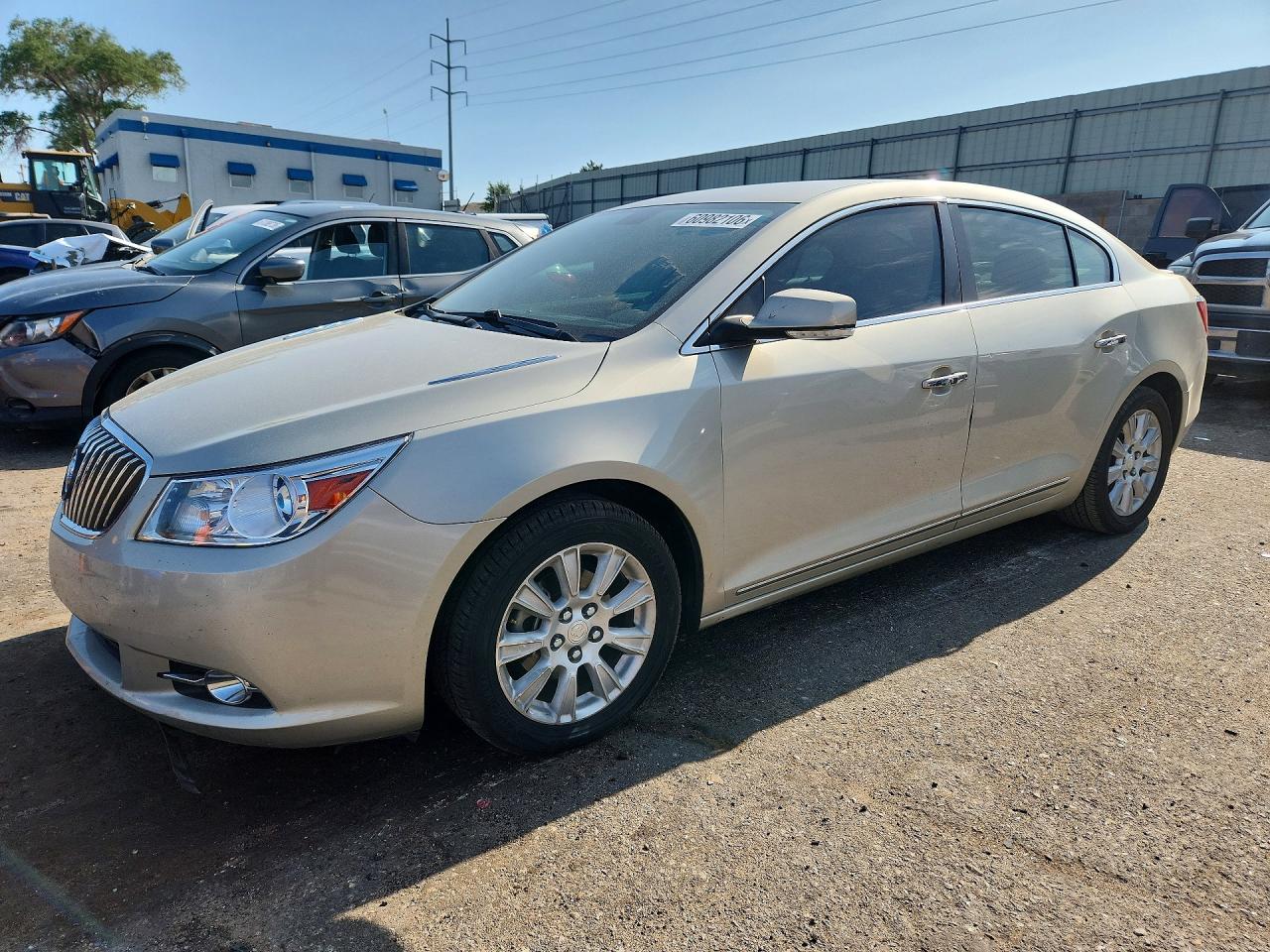 2013 Buick Lacrosse Beige vin: 1G4GC5GR8DF253136
