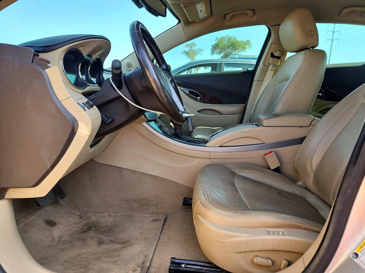 2013 Buick Lacrosse Beige vin: 1G4GC5GR8DF253136