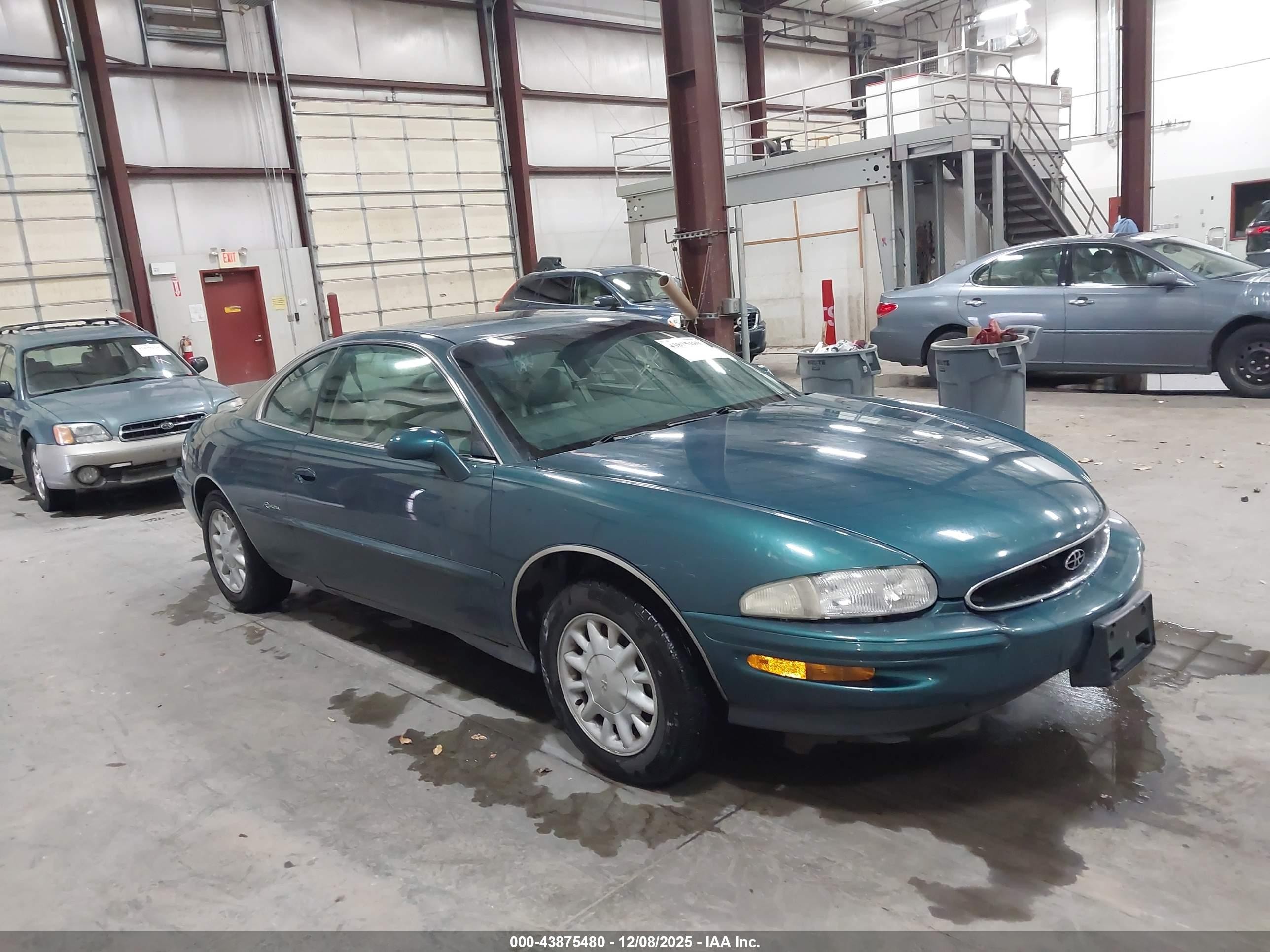 1998 Buick Riviera Base Cmi Green vin: 1G4GD2210W4708346