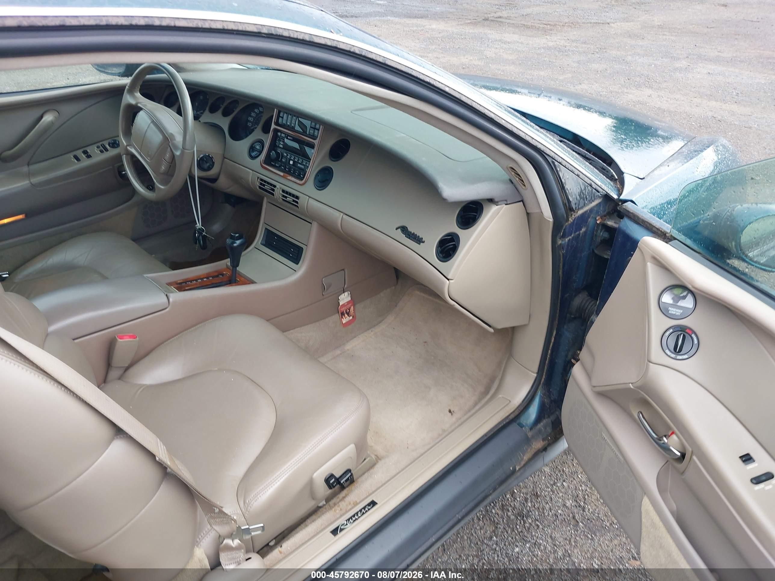 1997 Buick Riviera Green vin: 1G4GD2212V4703244
