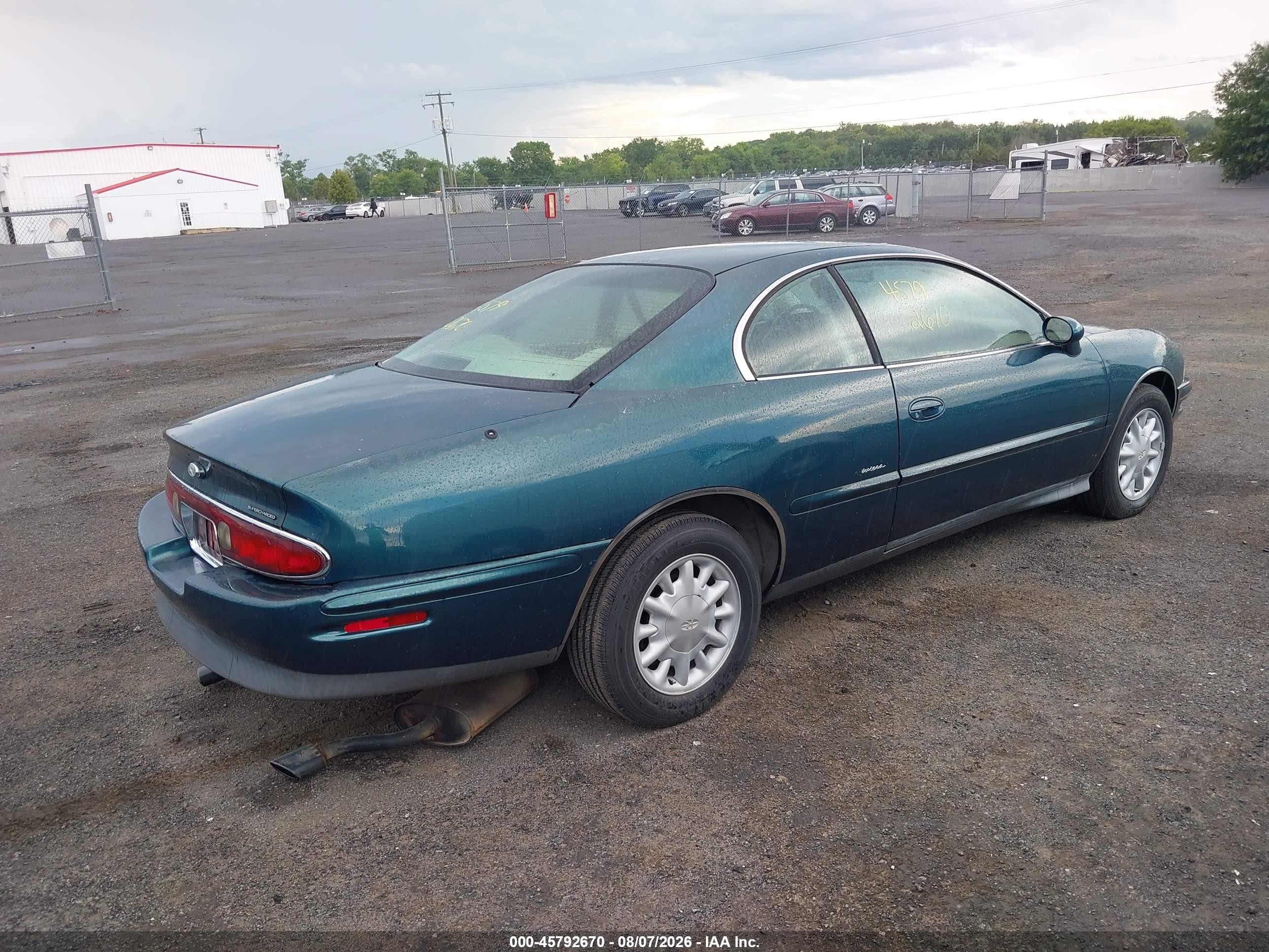 1997 Buick Riviera Green vin: 1G4GD2212V4703244
