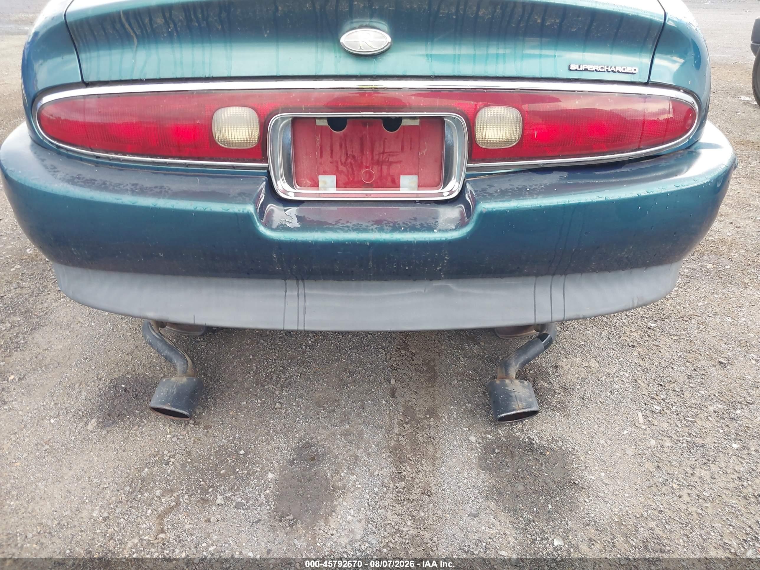 1997 Buick Riviera Green vin: 1G4GD2212V4703244