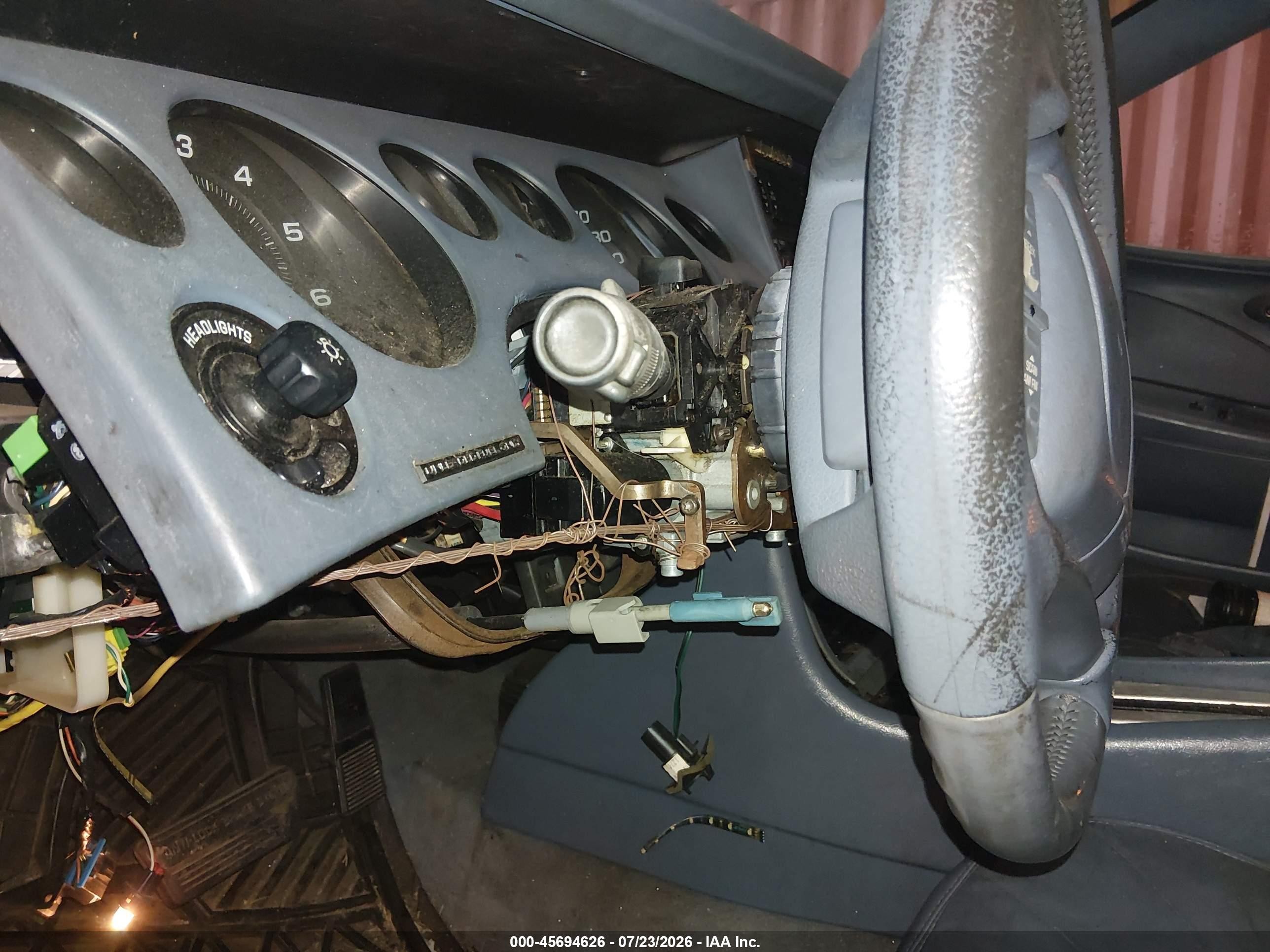 1997 Buick Riviera   Серый vin: 1G4GD2214V4708820