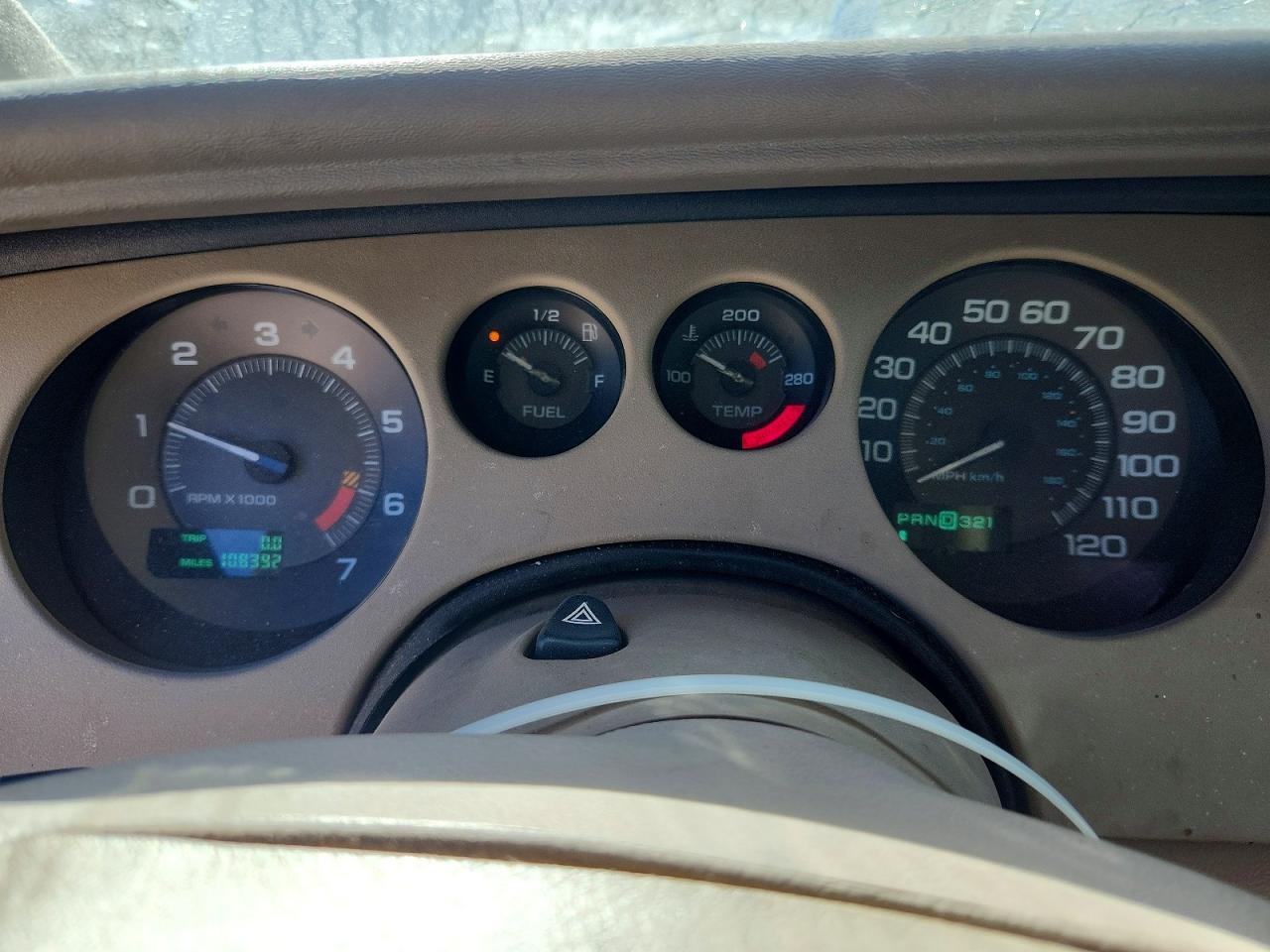 1997 Buick Riviera White vin: 1G4GD2215V4701133