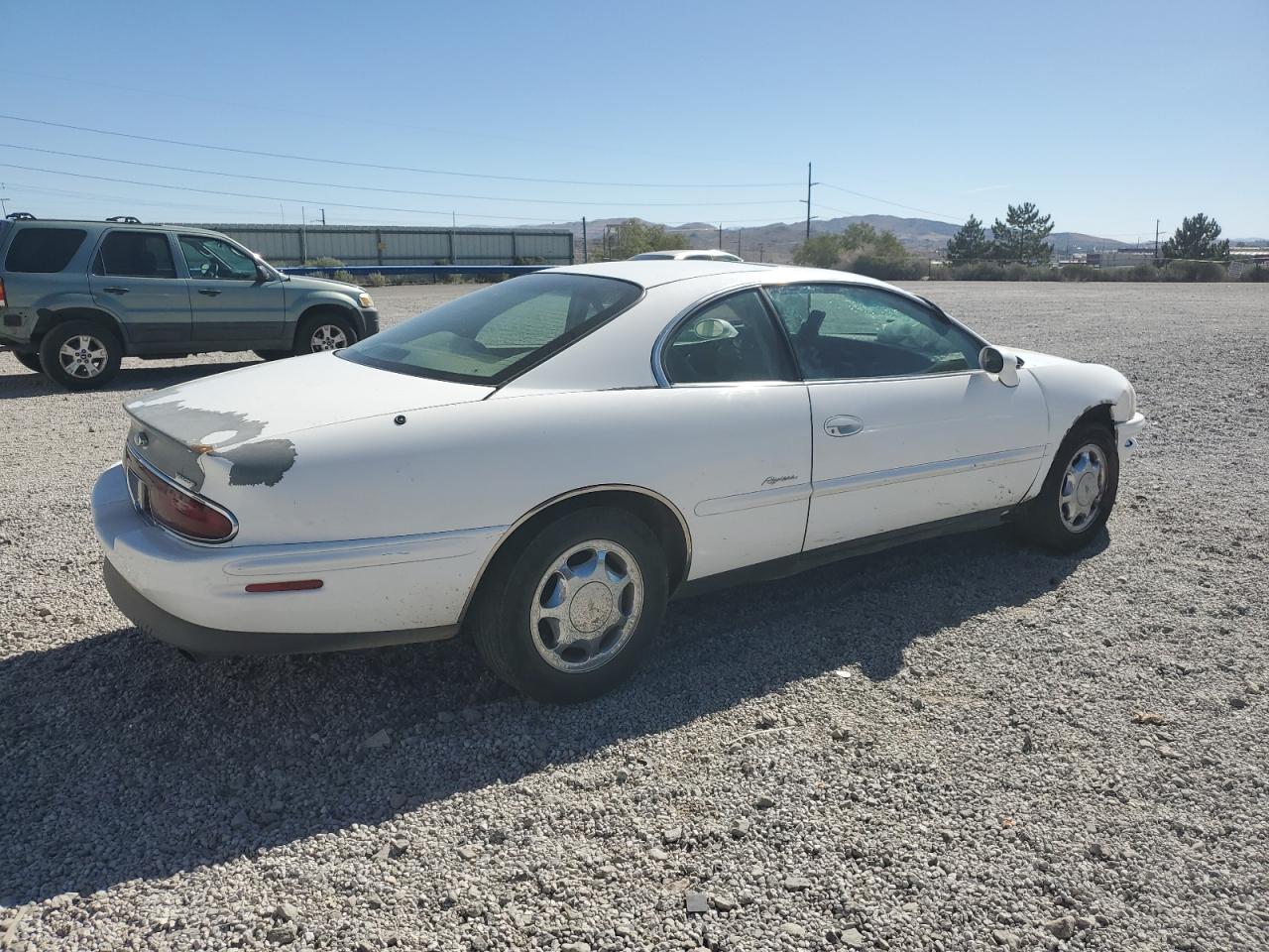 1997 Buick Riviera Белый vin: 1G4GD2215V4704078