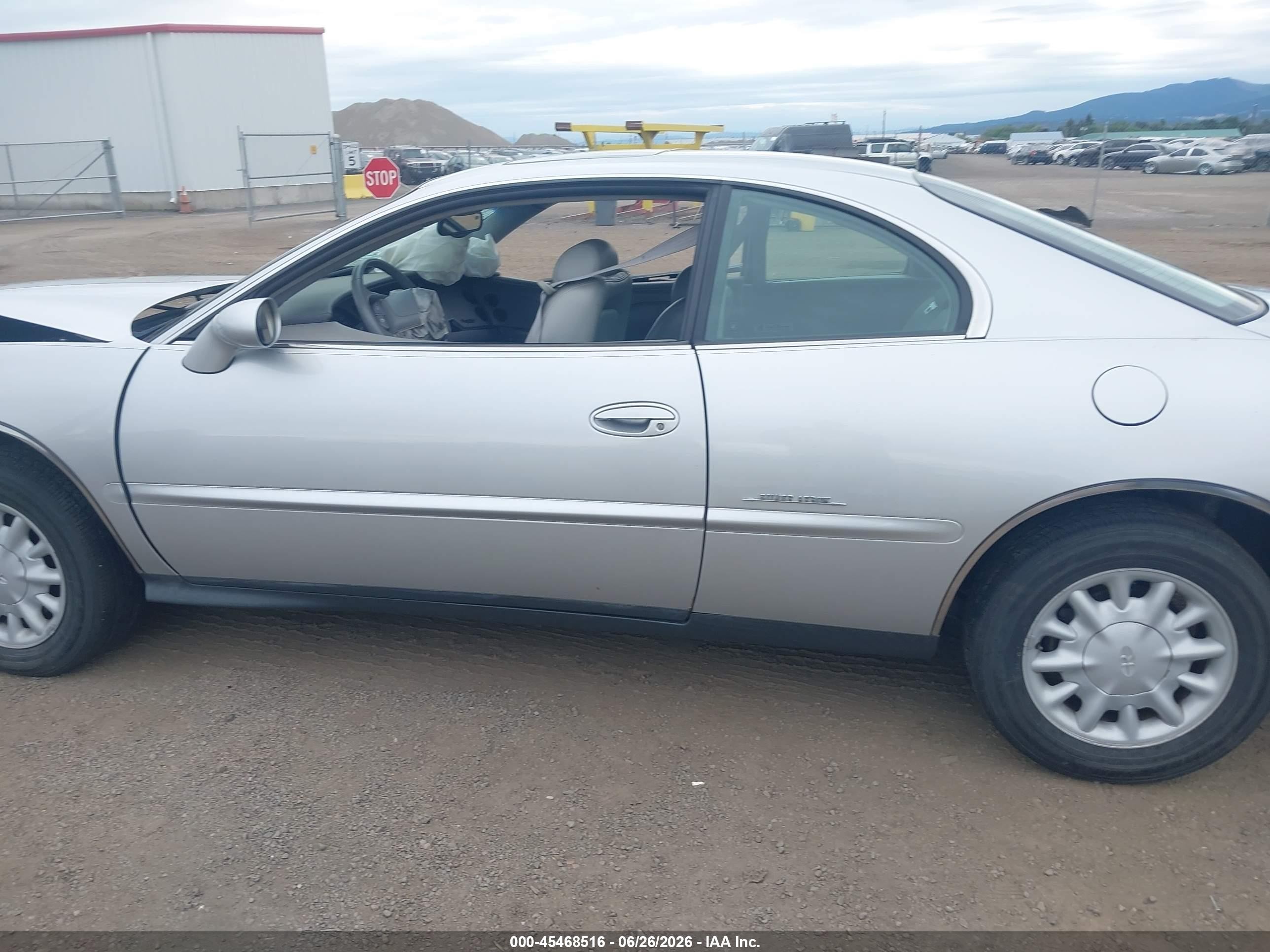 1999 Buick Riviera   Silver vin: 1G4GD2215X4700308