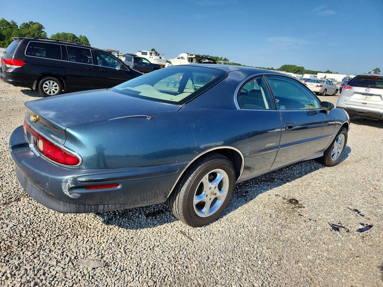 1995 Buick Riviera Blue vin: 1G4GD2216S4740048