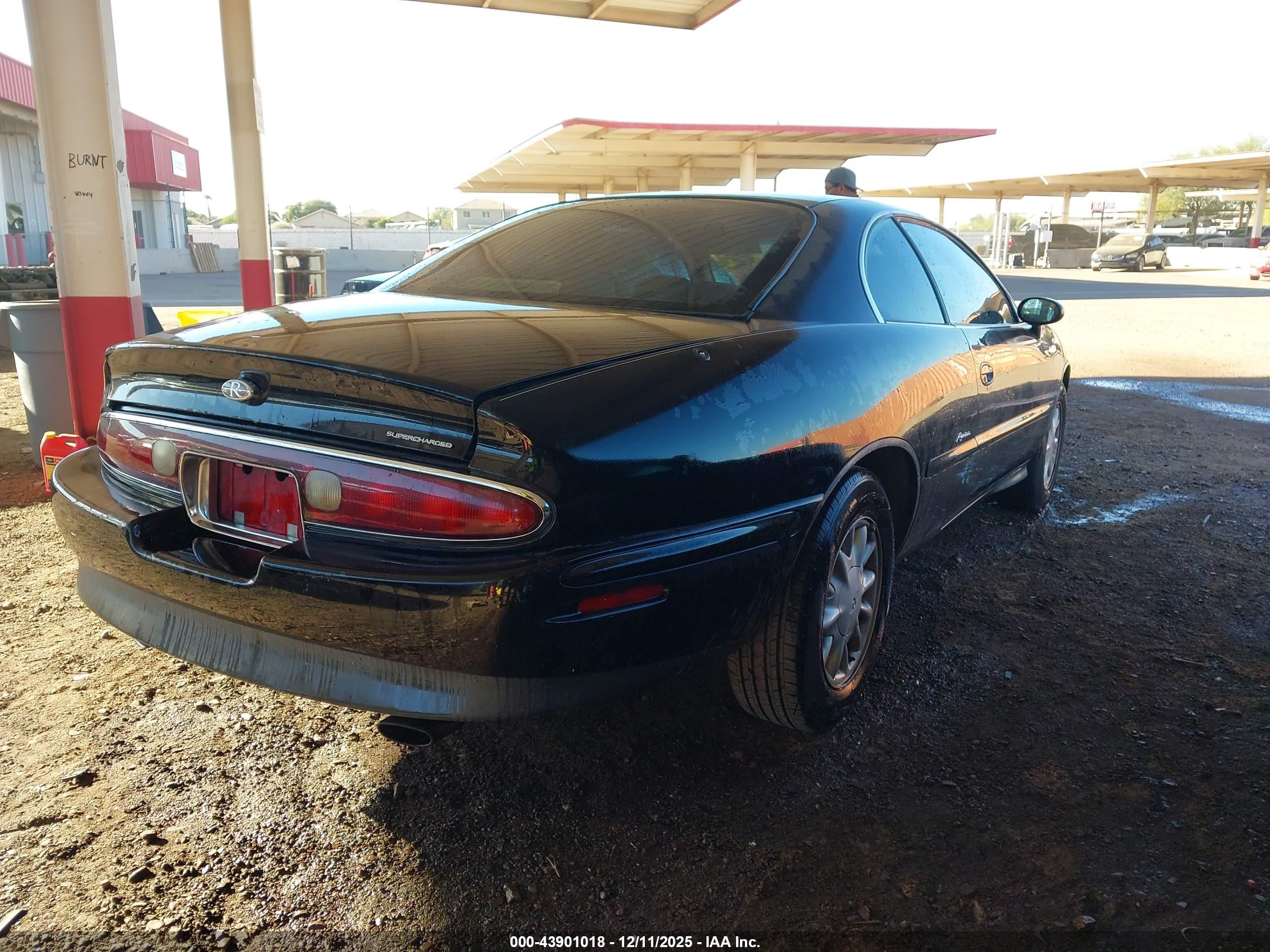 1997 Buick Riviera   Black vin: 1G4GD2216V4700993