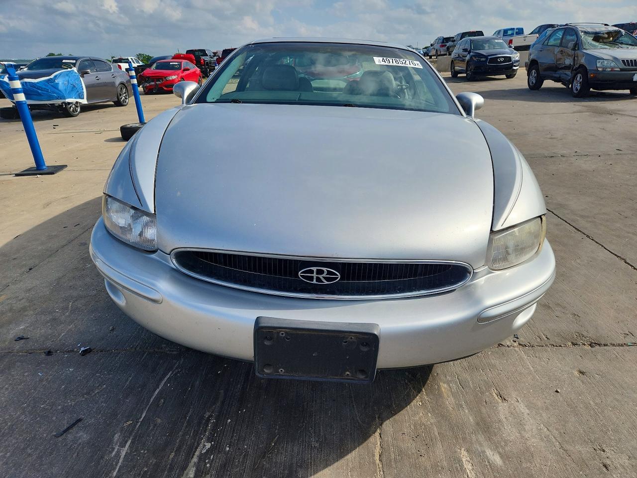 1999 Buick Riviera Серебряный vin: 1G4GD2218X4702053