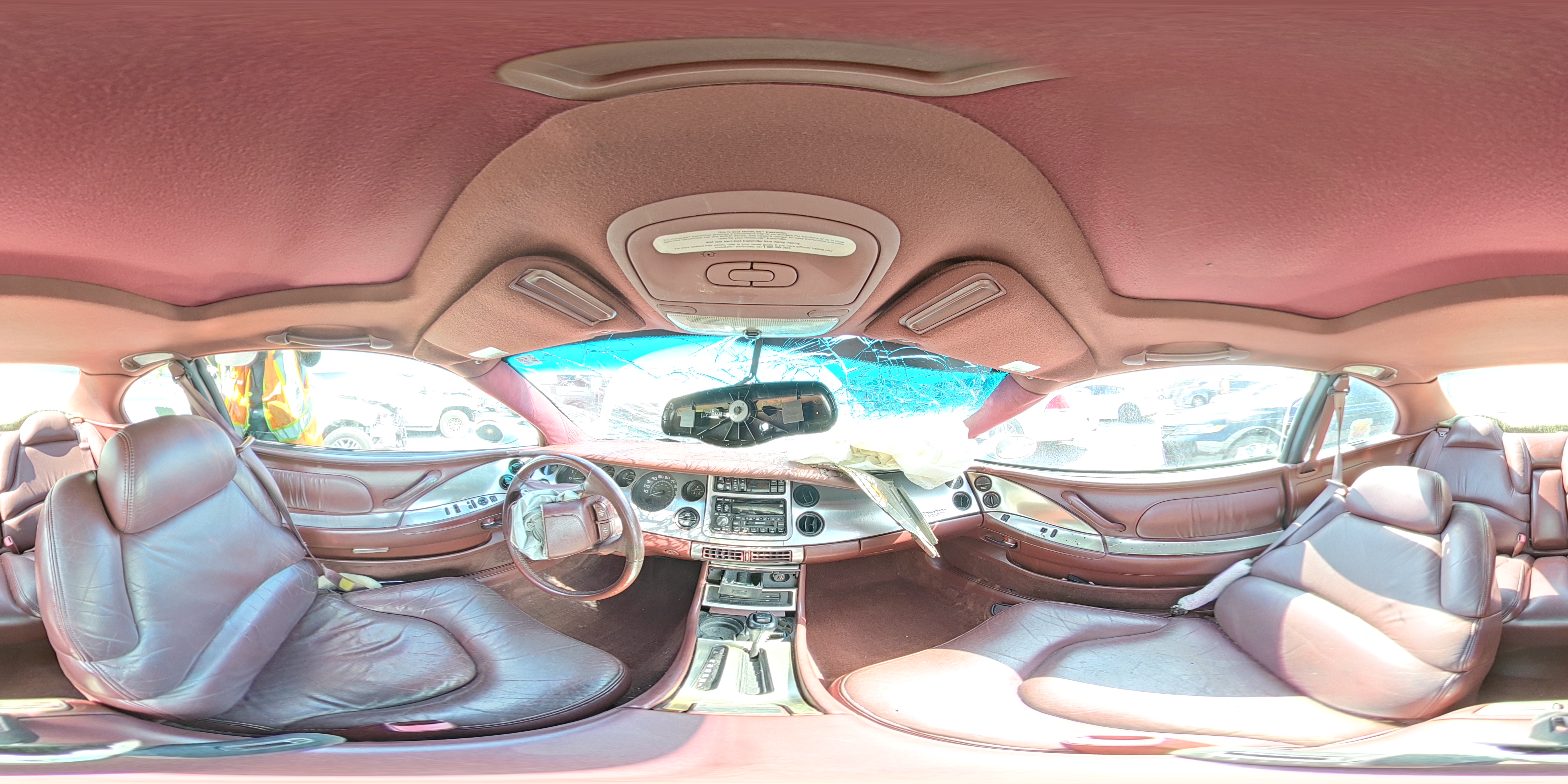 1998 Buick Riviera Silver vin: 1G4GD221XW4700710