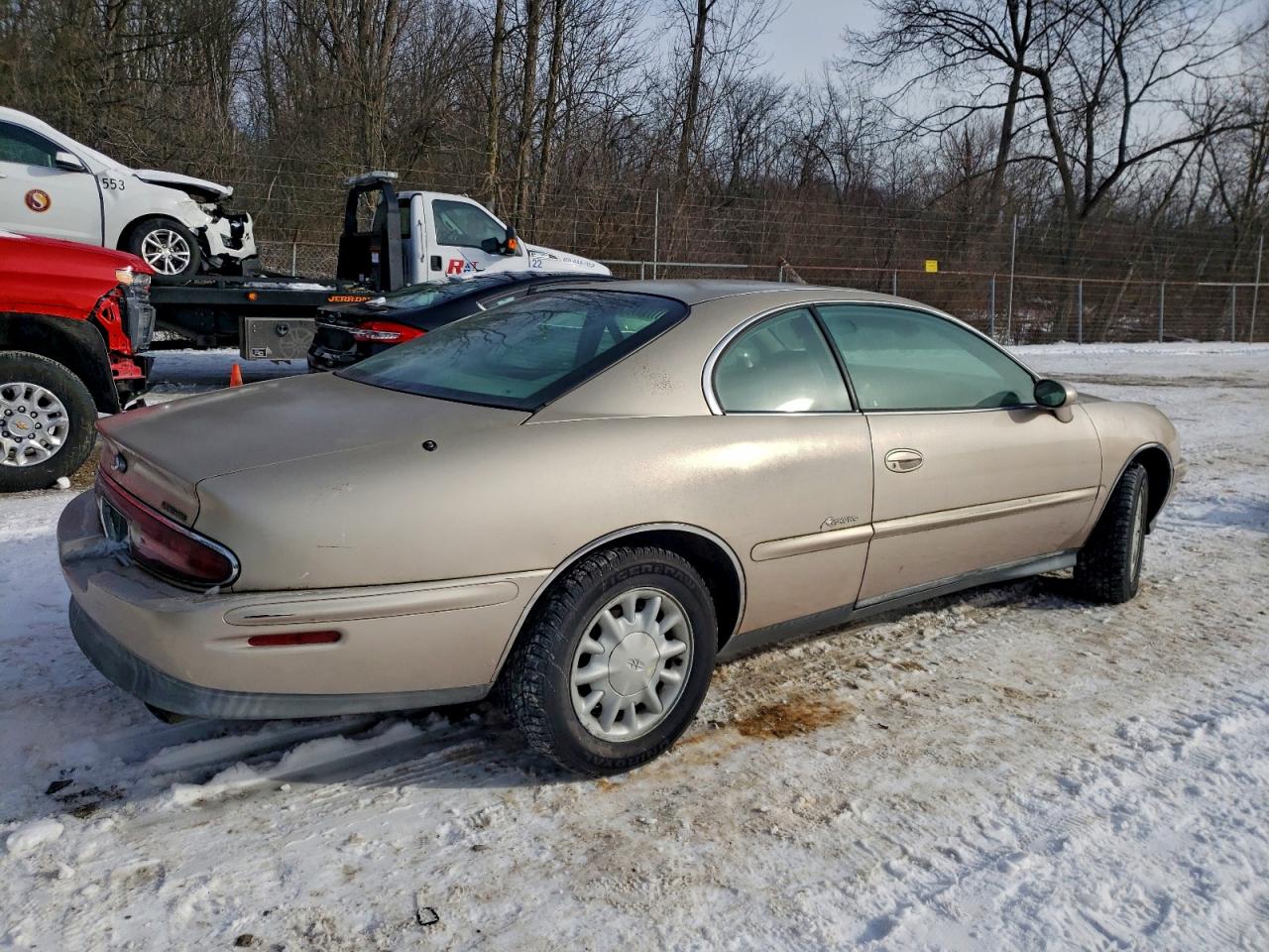 1998 Buick Riviera Tan vin: 1G4GD221XW4707222