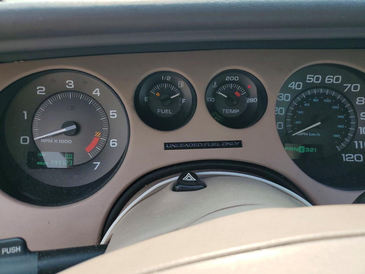 1995 Buick Riviera White vin: 1G4GD22K0S4717888