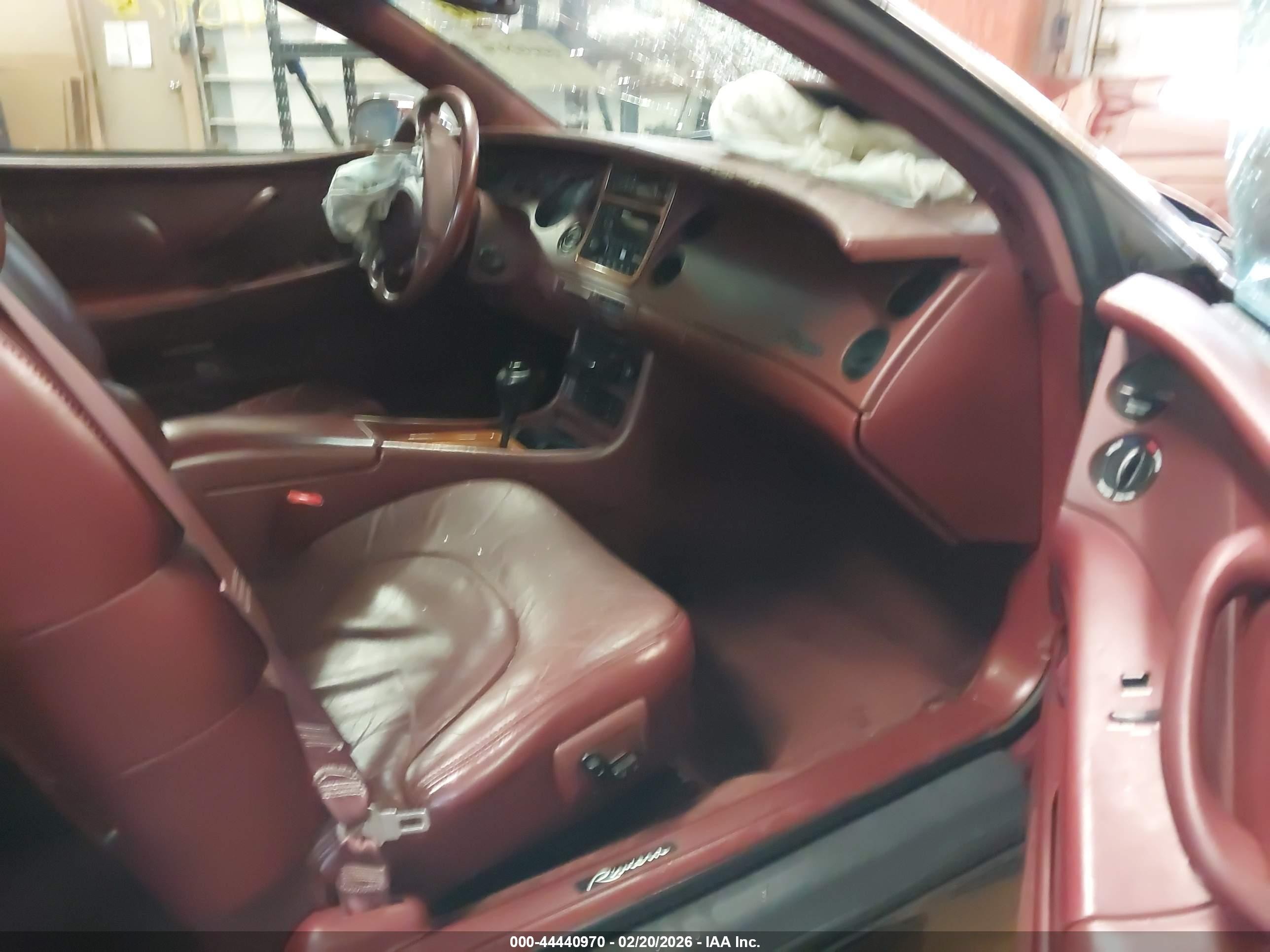 1997 Buick Riviera   Burgundy vin: 1G4GD22K4V4715985
