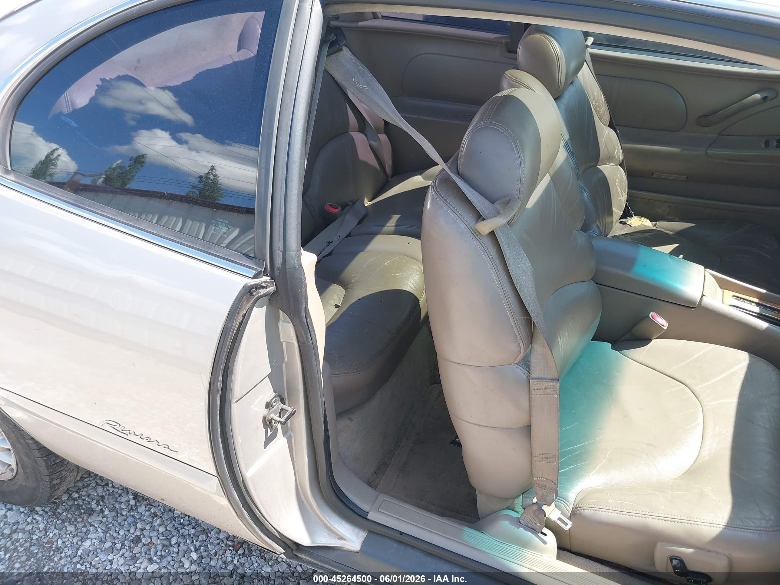 1997 Buick Riviera   Silver vin: 1G4GD22K6V4718046