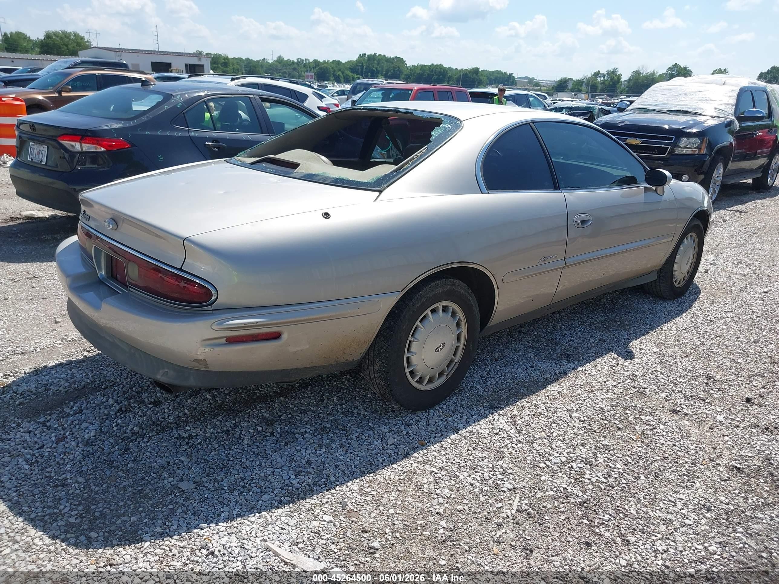 1997 Buick Riviera   Silver vin: 1G4GD22K6V4718046