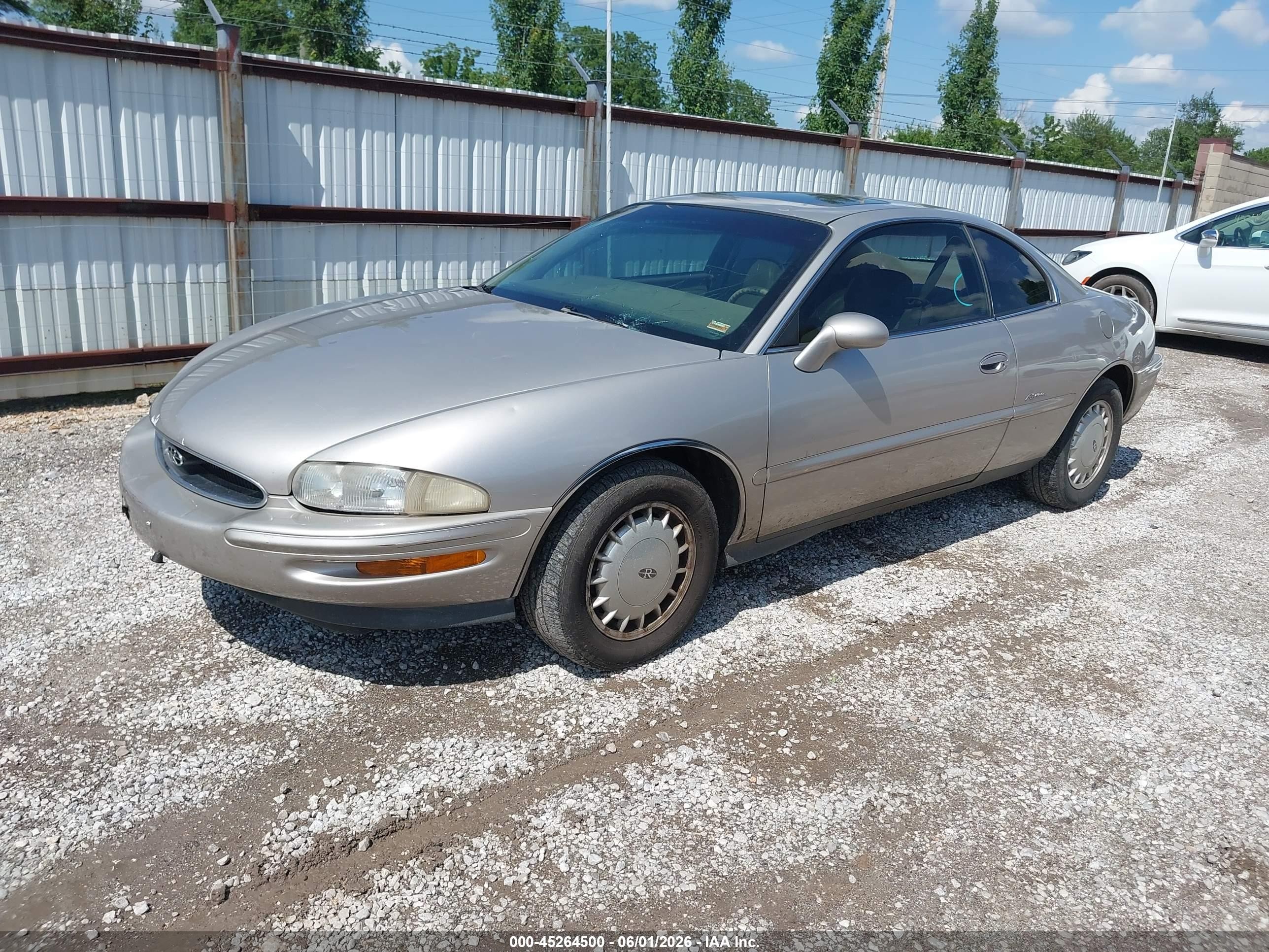 1997 Buick Riviera   Silver vin: 1G4GD22K6V4718046