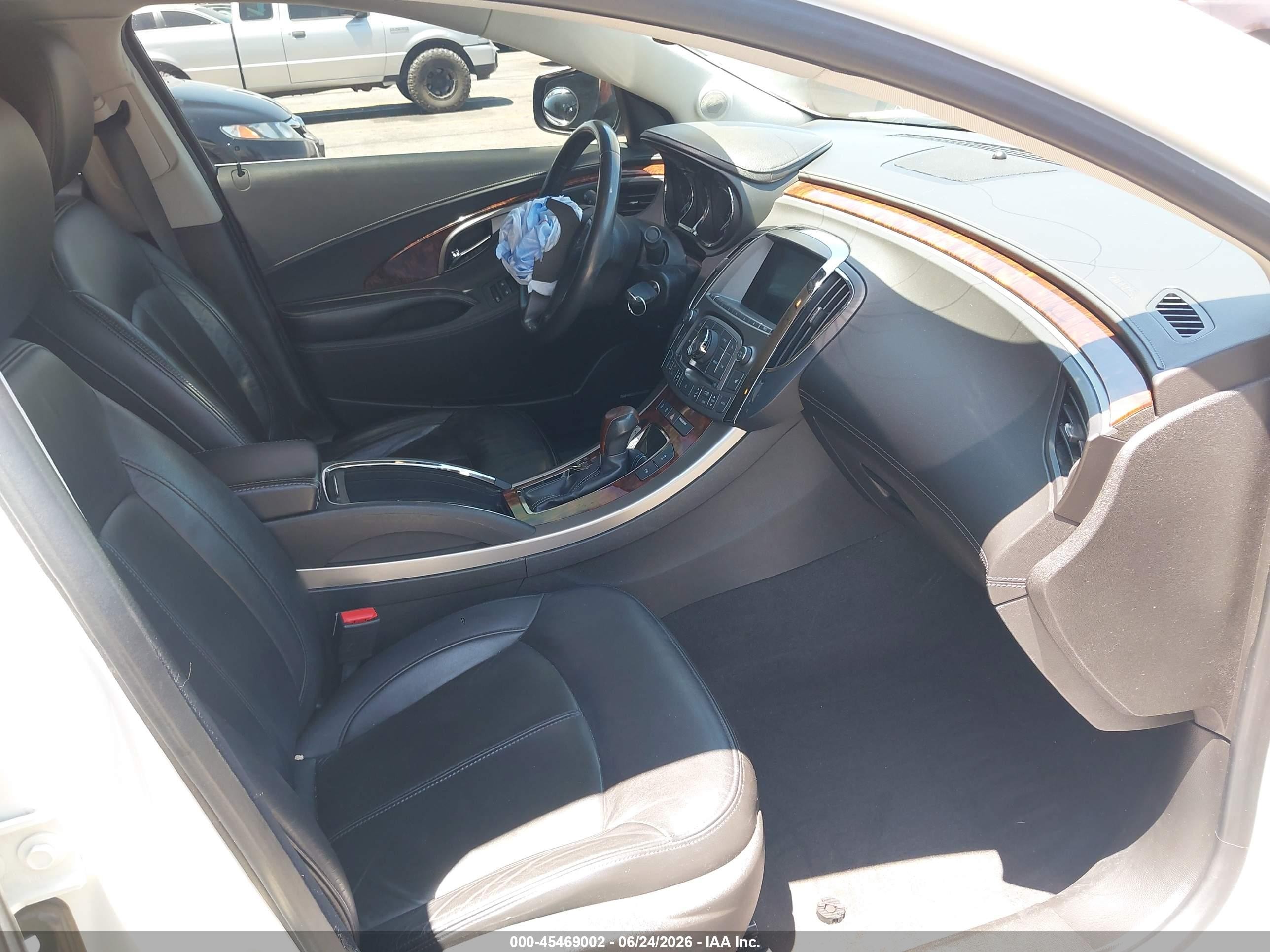 2012 Buick Lacrosse Premium 1 Group White vin: 1G4GD5E33CF375638