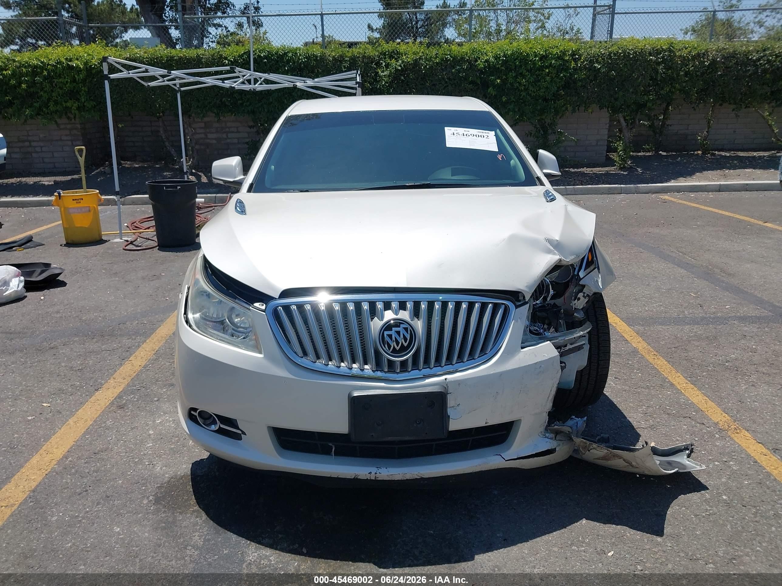 2012 Buick Lacrosse Premium 1 Group White vin: 1G4GD5E33CF375638