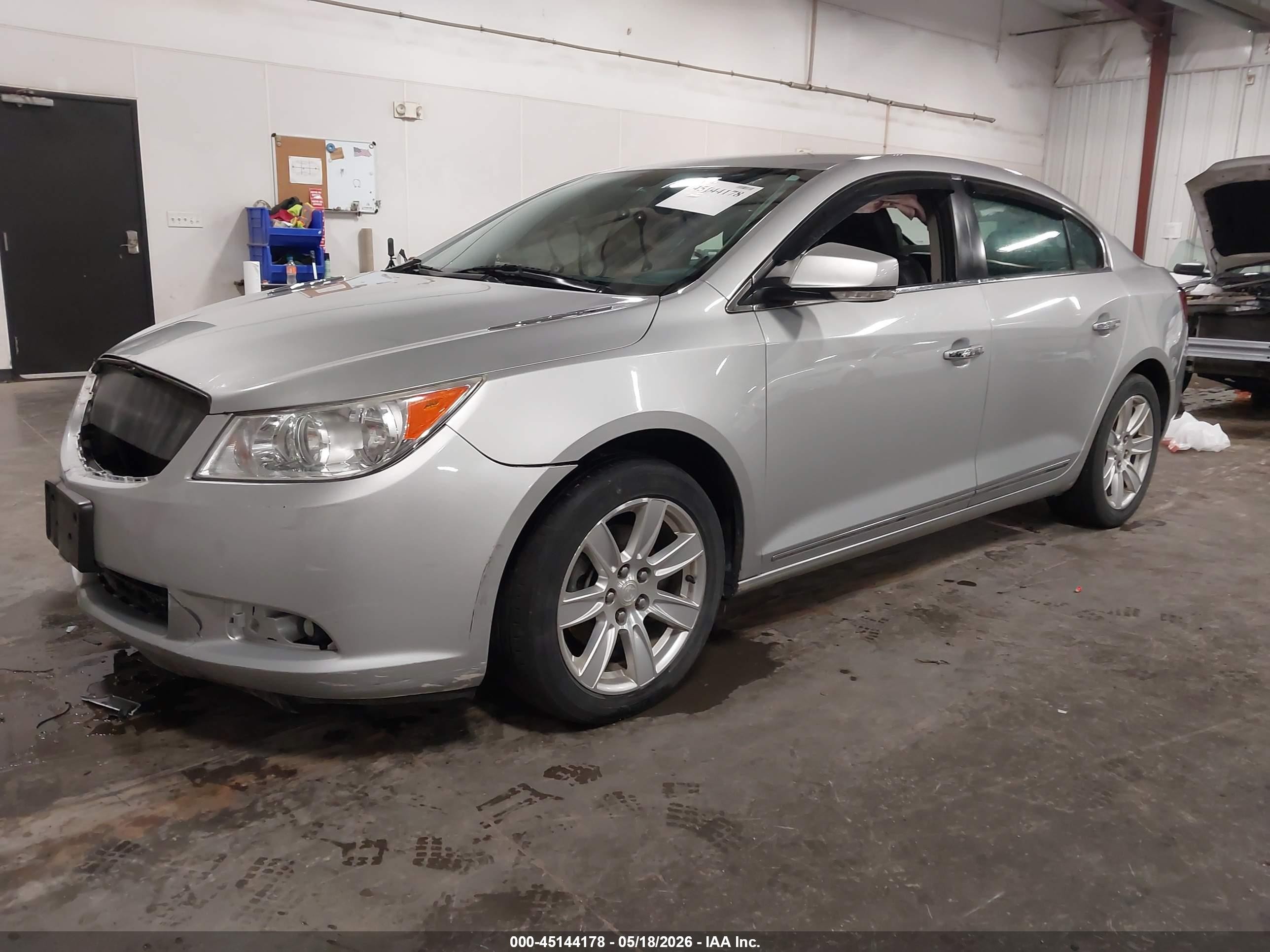 2012 Buick Lacrosse Premium 1 Group Серебряный vin: 1G4GD5E35CF112342